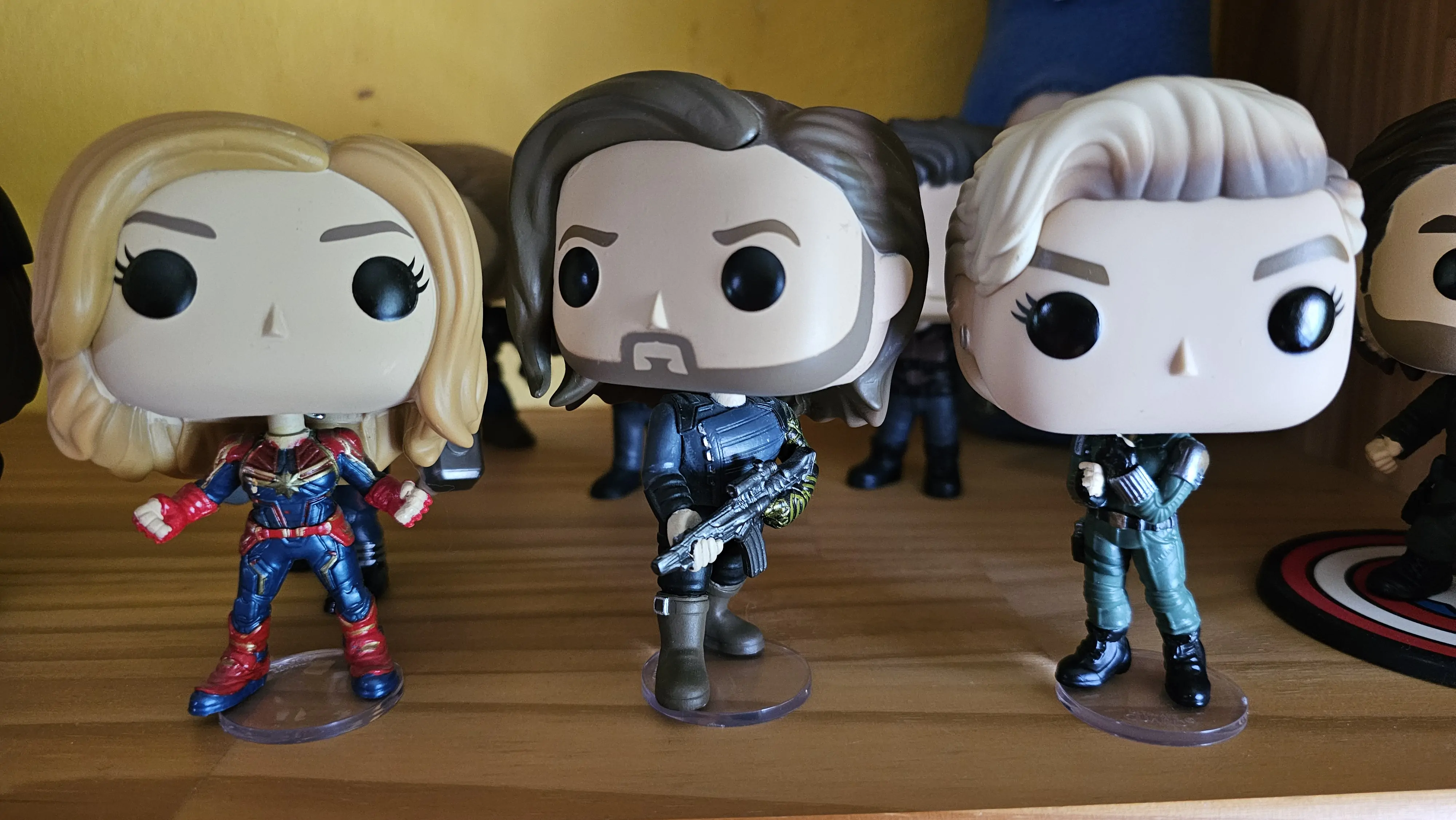 Ultimate Guard Suporturi Figurine Small Peg Modern (1 bucată) poza produsului