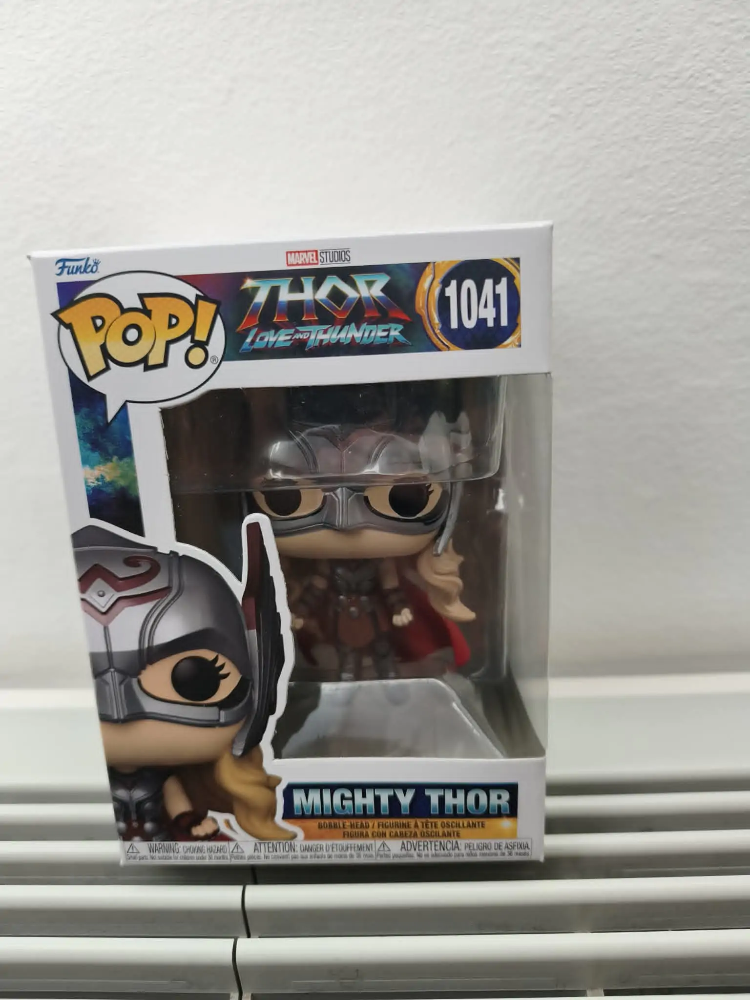 Thor: Love & Thunder POP! Figurina de Vinil Mighty Thor 9 cm poza produsului