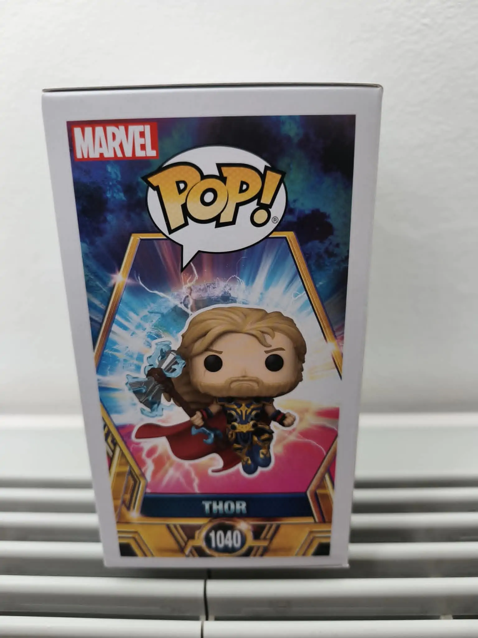 Thor: Love & Thunder POP! Figurina Vinyl Thor 9 cm poza produsului