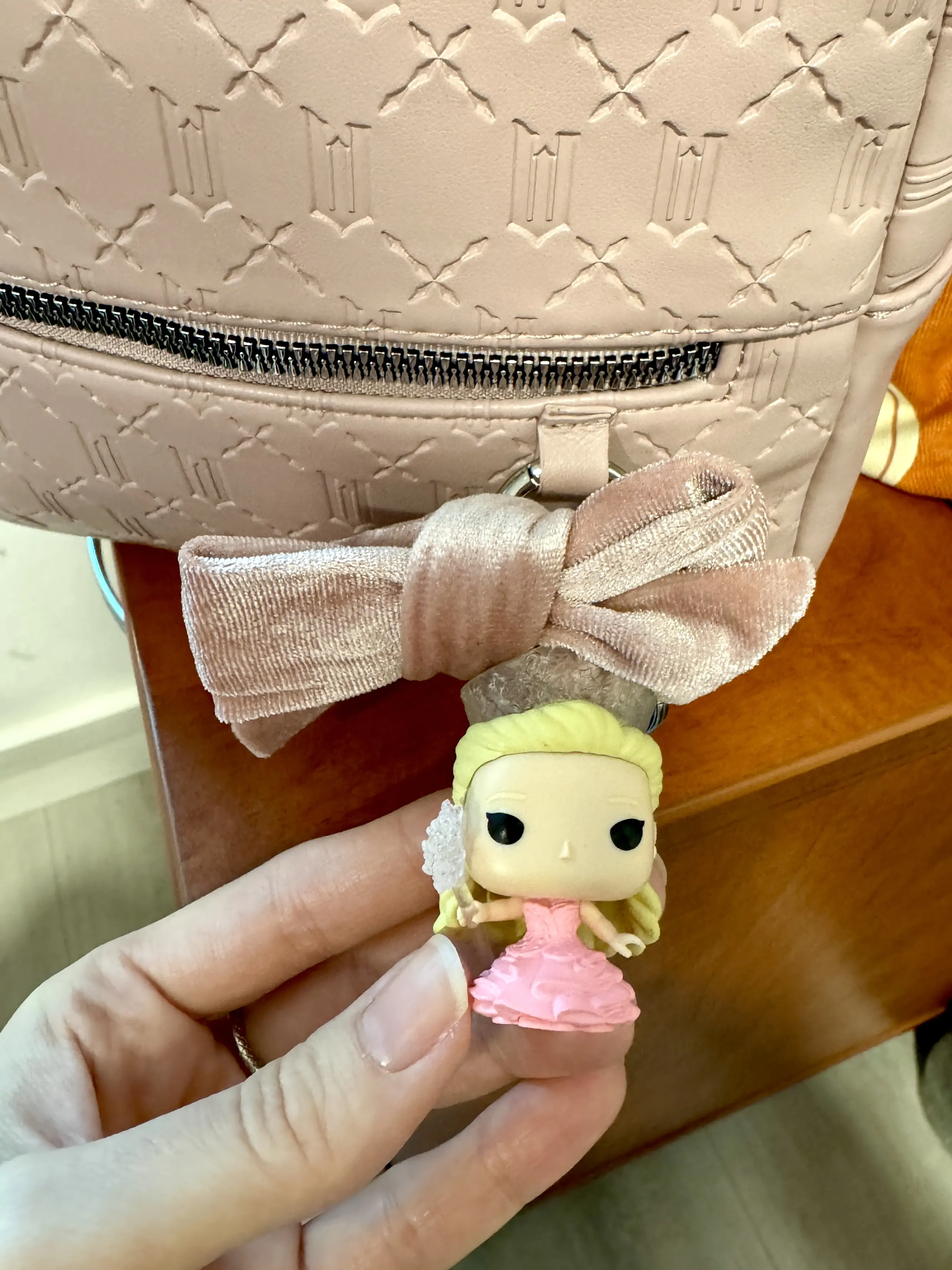 Breloc Pocket Funko POP Wicked Glinda poza produsului