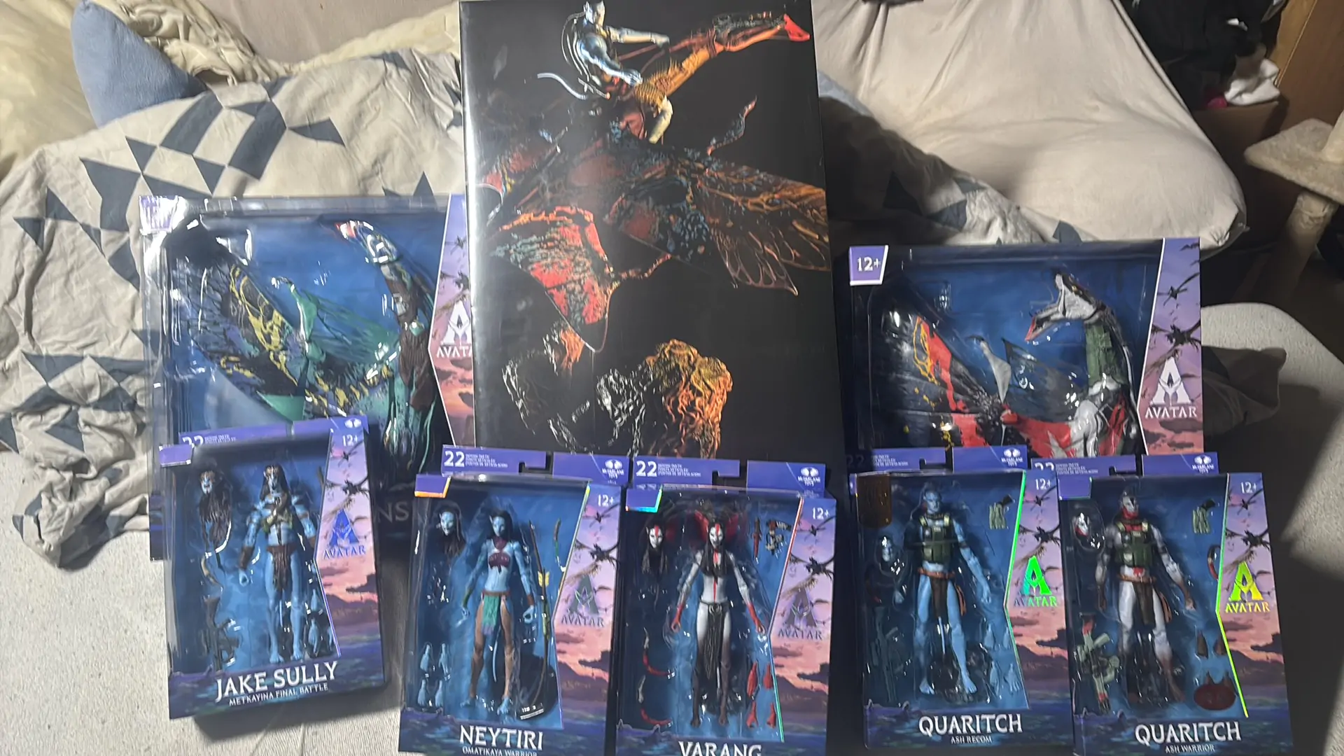 Avatar: The Way of Water Figurina de actiune Recom Quaritch & RDA Banshee (Eticheta Aurie) poza produsului