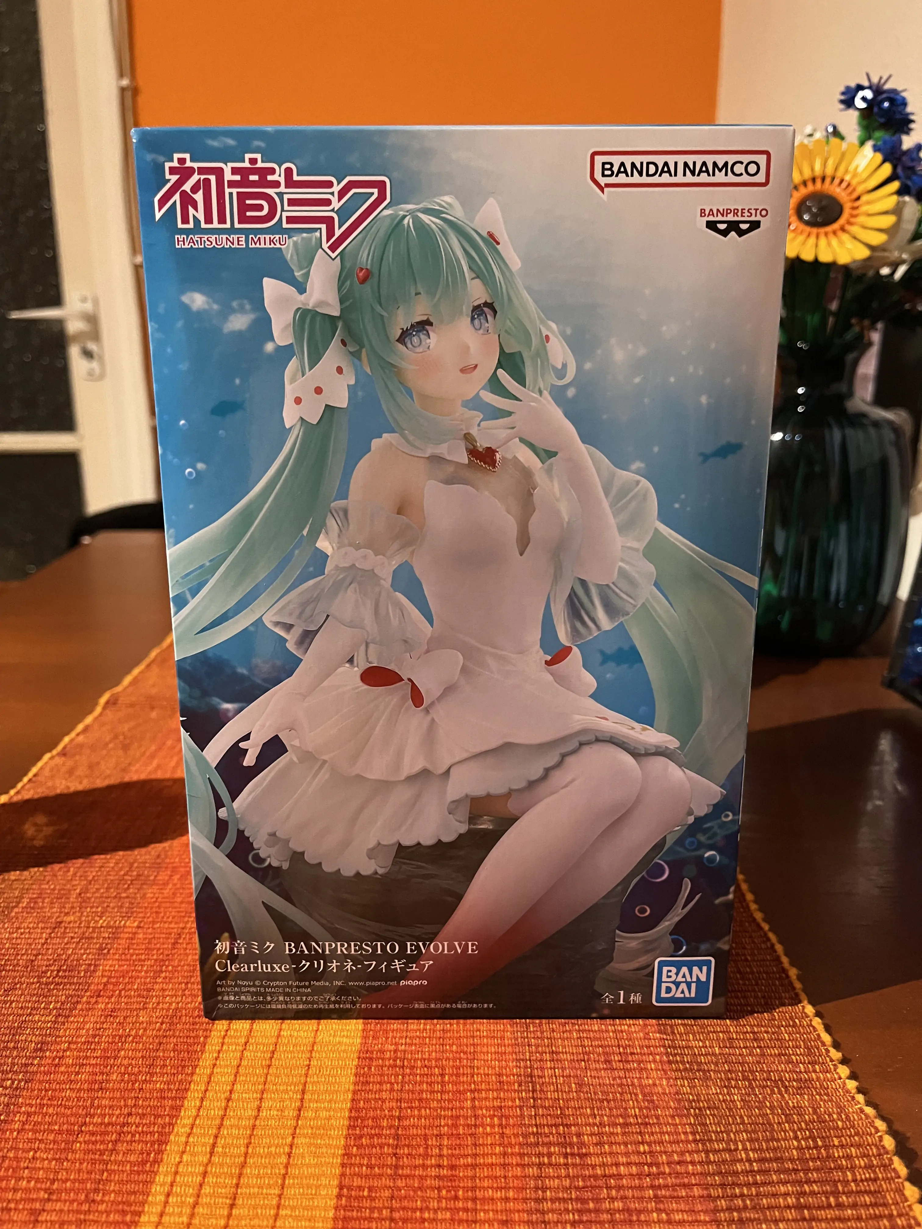 Figurină Hatsune Miku Clione Crearluxe 18cm poza produsului