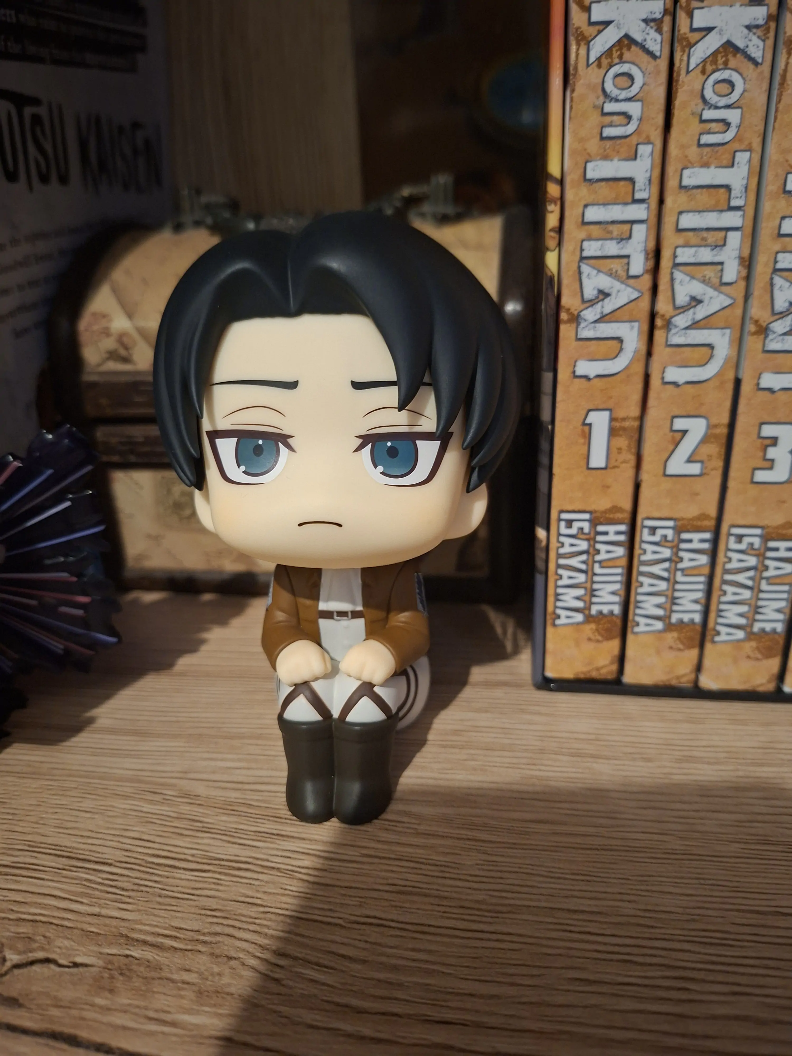 Attack on Titan Look Up Statuie PVC Levi 11 cm poza produsului