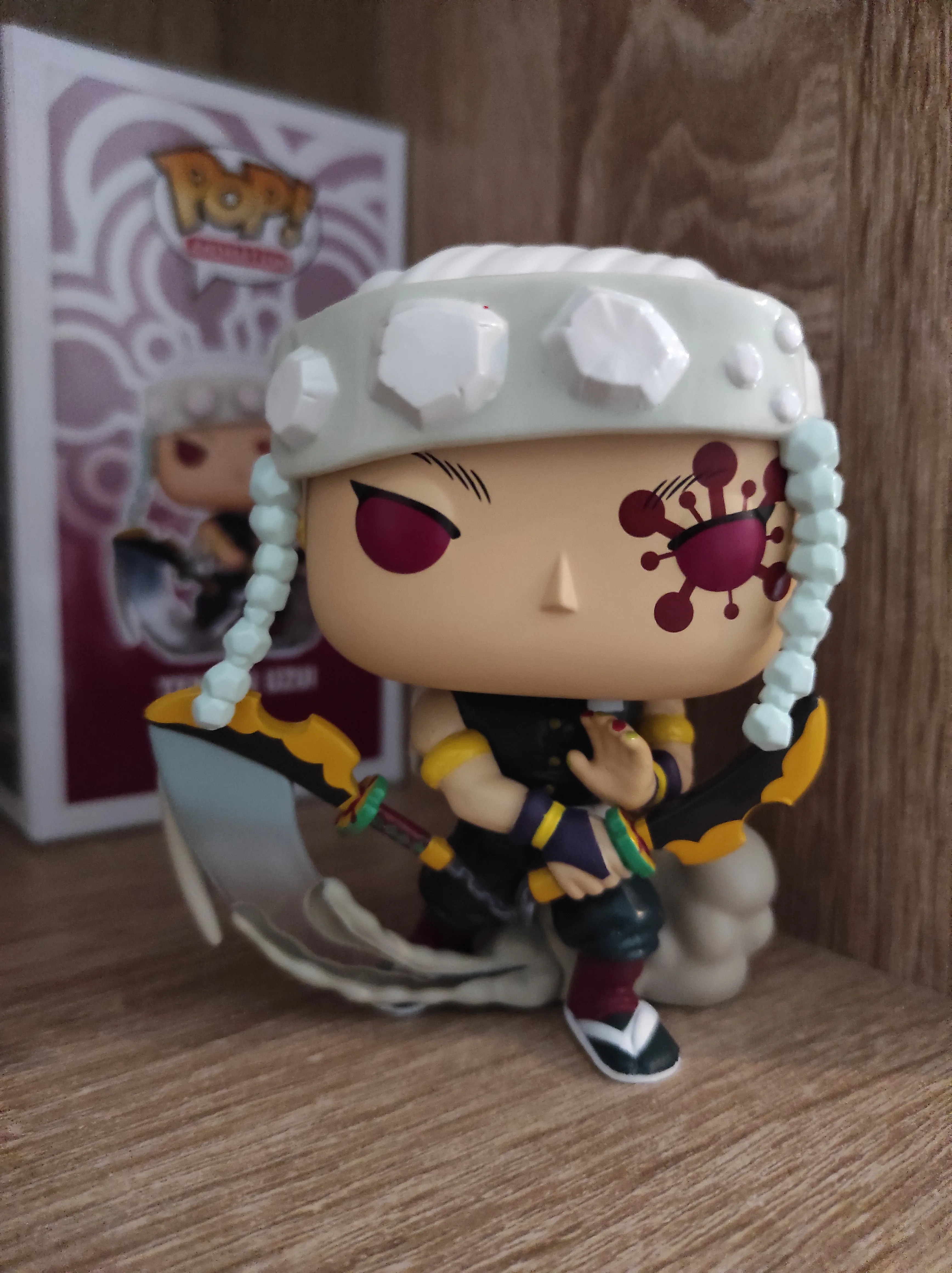 figurina POP Demon Slayer Kimetsu no Yaiba Tengen Uzui poza produsului