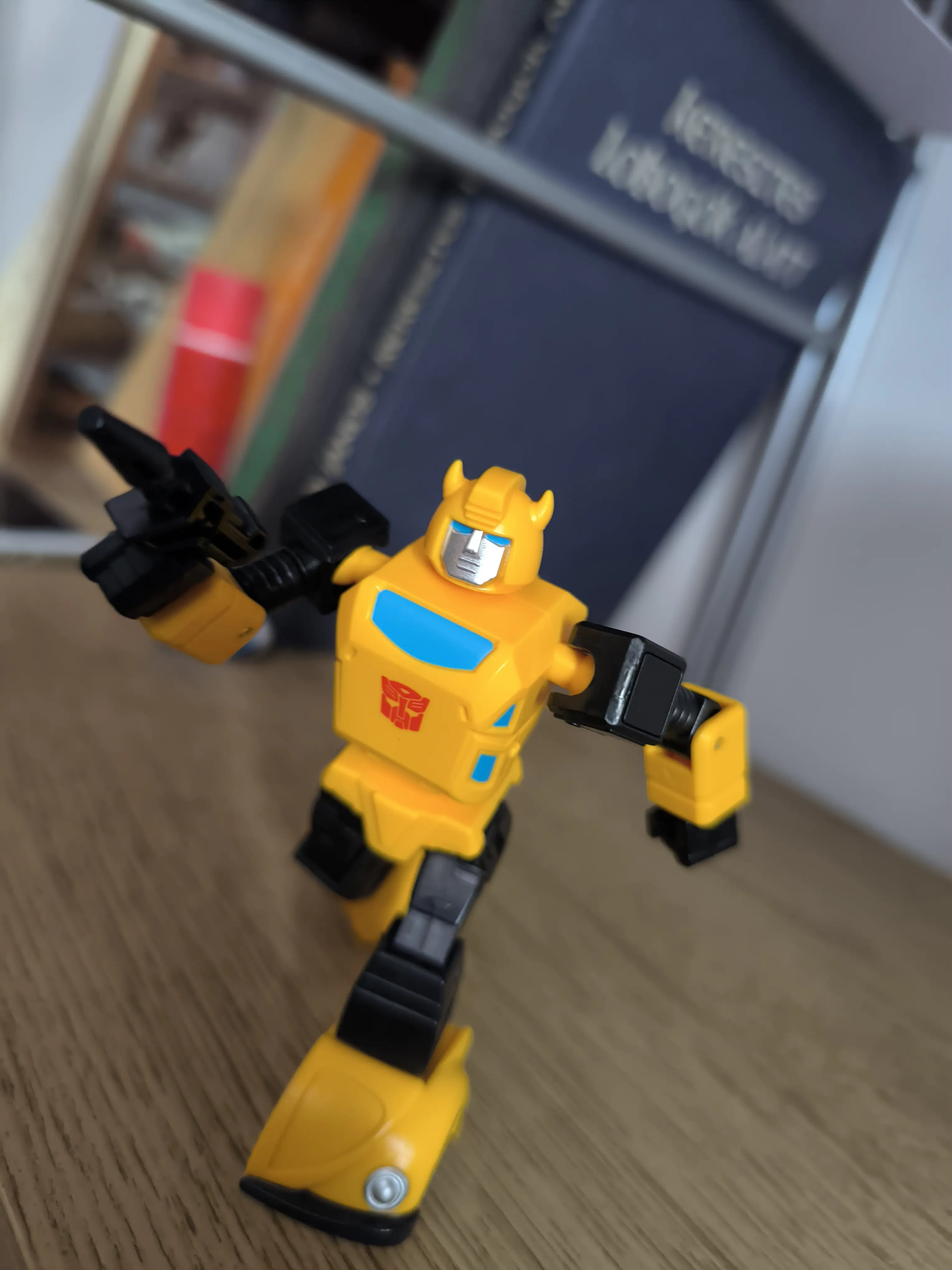 Transformers: Generation One AMK Mini Series Model Kit din plastic Bumblebee 10 cm poza produsului