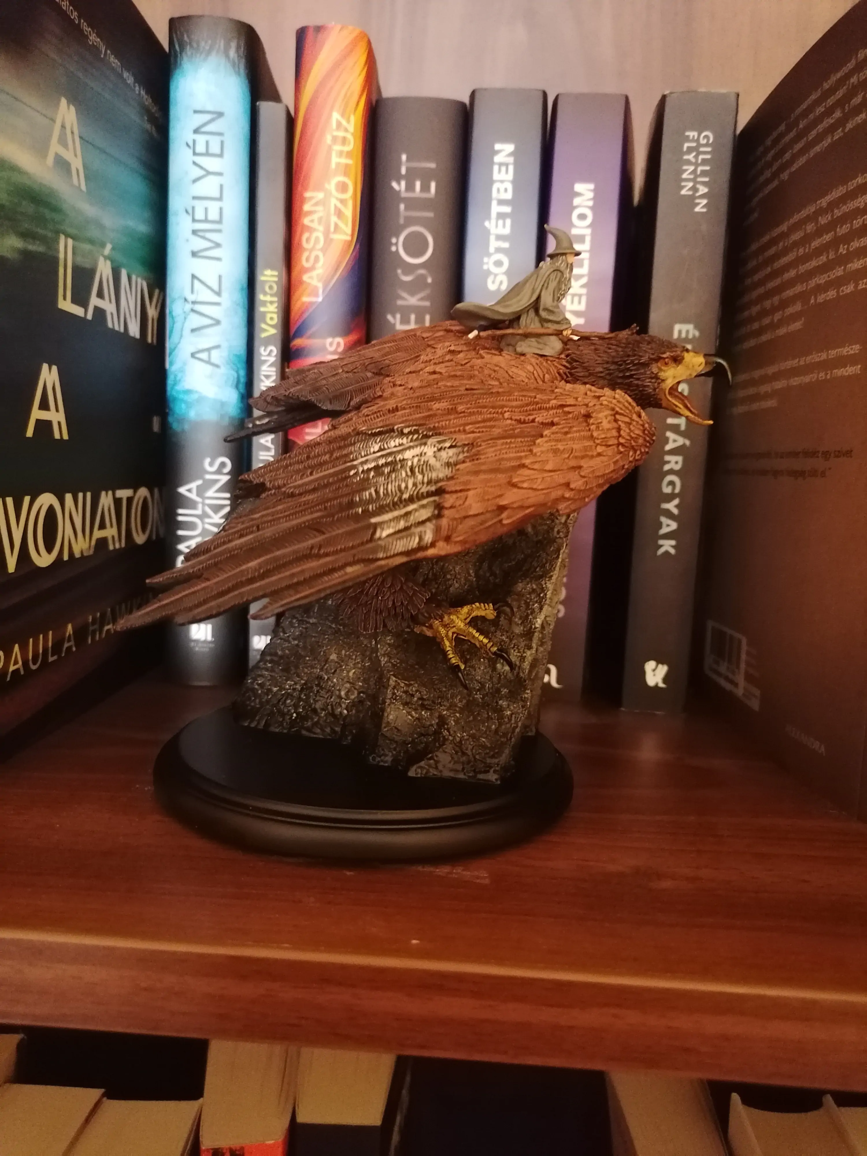 Statuie Lord of the Rings Gandalf on Gwaihir 15 cm poza produsului
