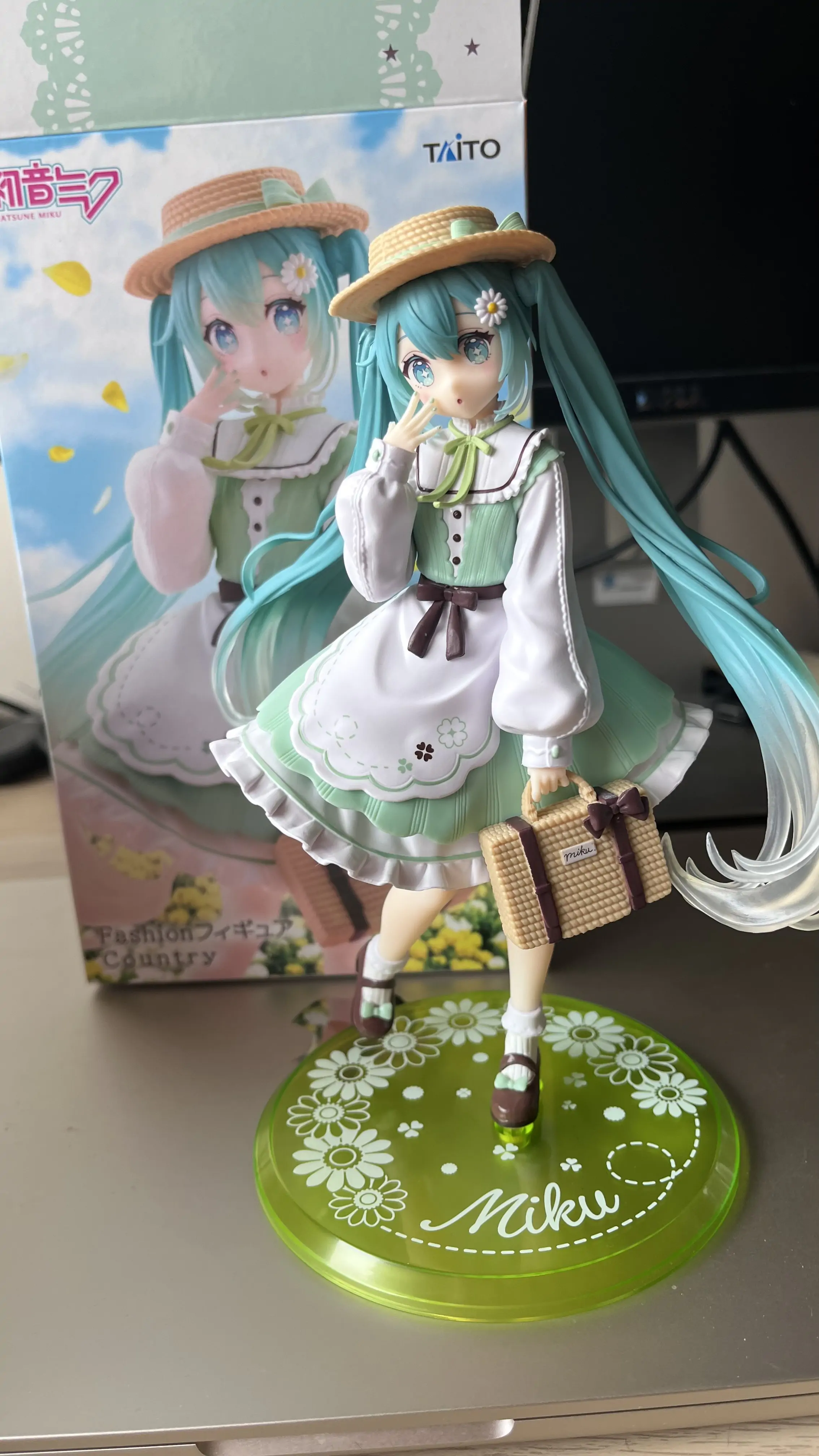 Figurină statuetă PVC Hatsune Miku Fashion Country Ver. 18 cm poza produsului