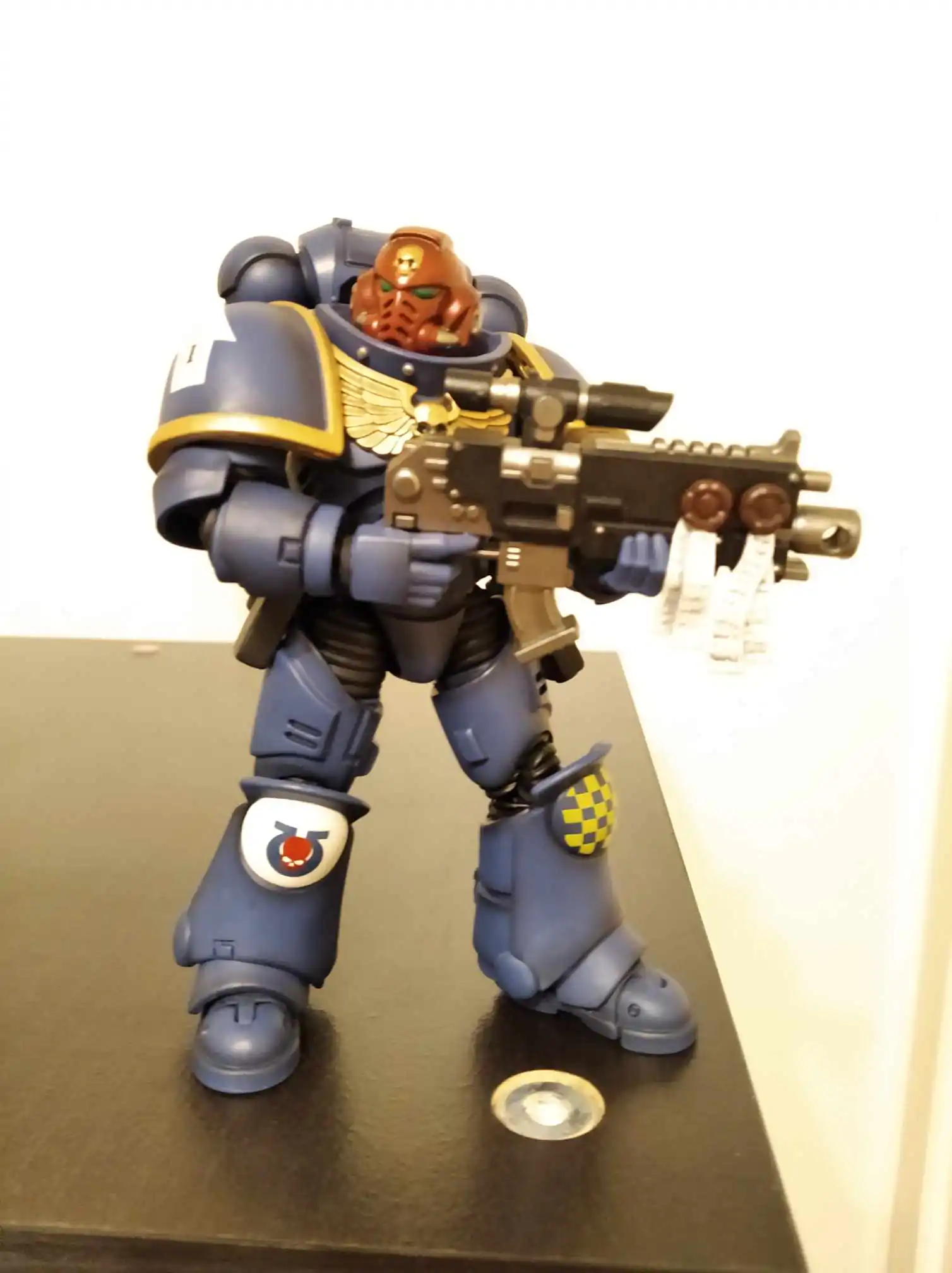 Figurină de acțiune Warhammer 40k 1/18 Ultramarines Heroes of the Chapter Brother Veteran Sergeant Castor 12 cm poza produsului