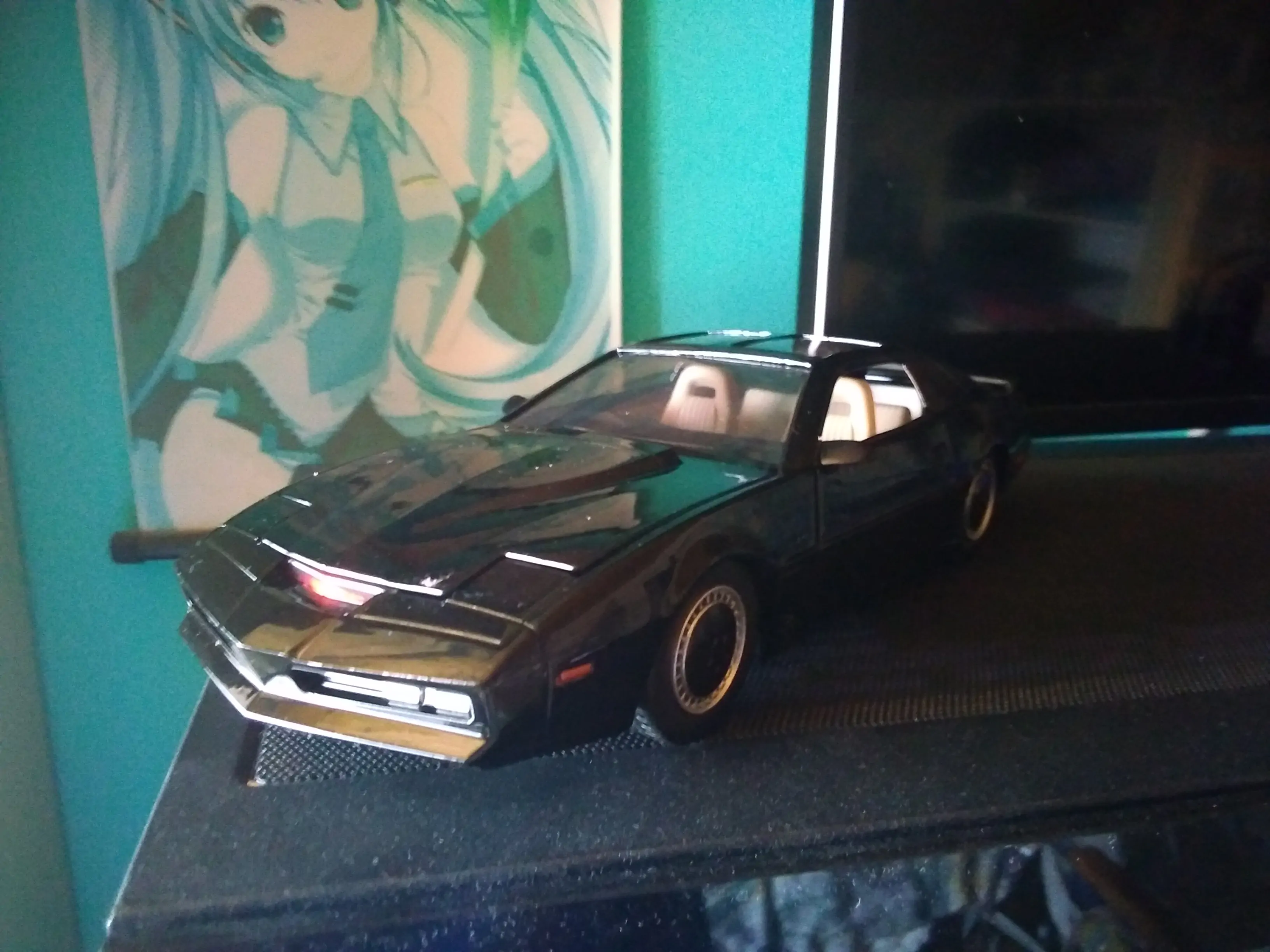 Model Diecast Knight Rider 1/24 1982 Ponitac Trans AM Try Me Kitt poza produsului