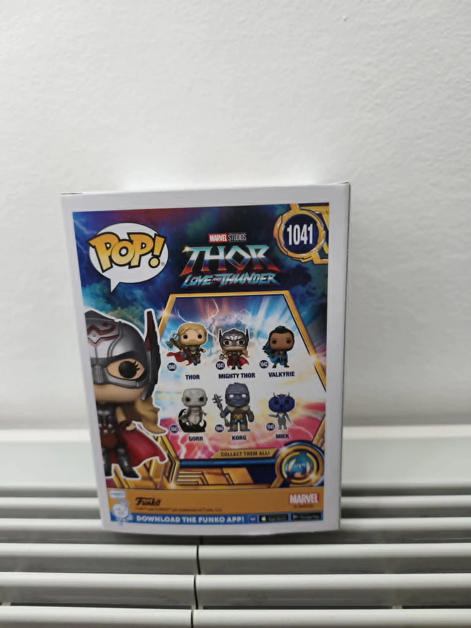 Thor: Love & Thunder POP! Figurina de Vinil Mighty Thor 9 cm poza produsului