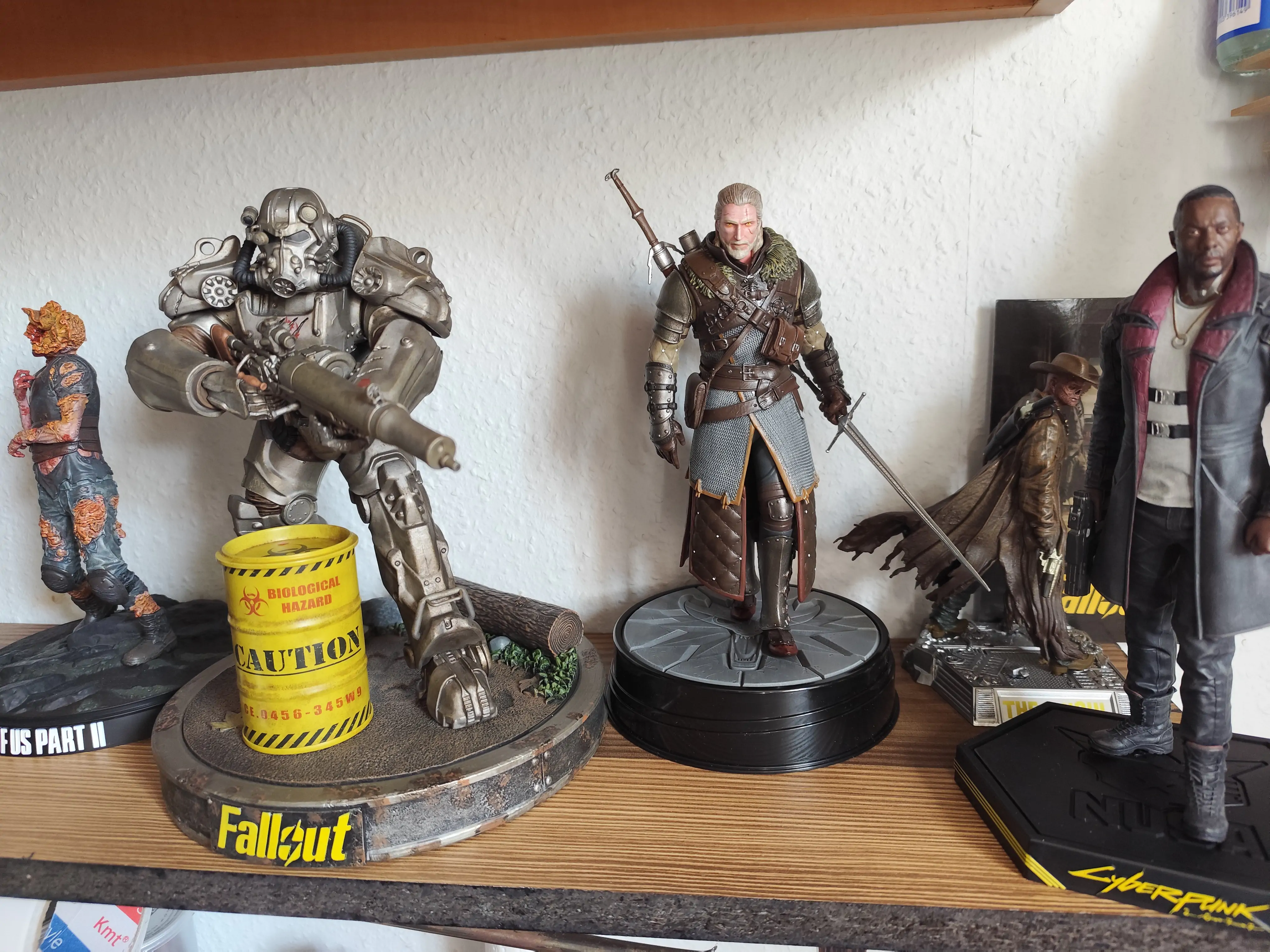 Statuie PVC Witcher 3 Wild Hunt Geralt Mare Maestru Ursine 24 cm poza produsului