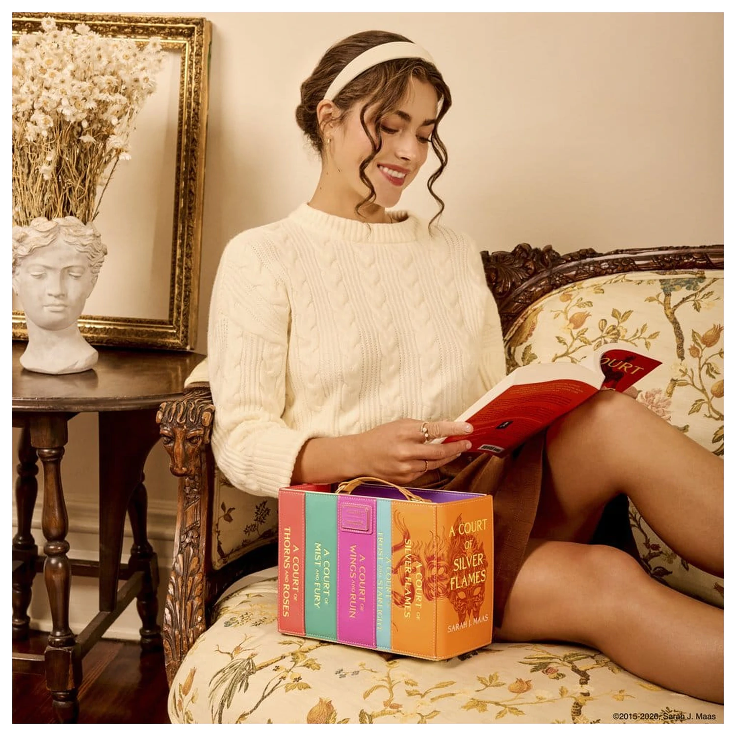 Geanta Crossbody A Court of Thorns and Roses Book Series poza produsului