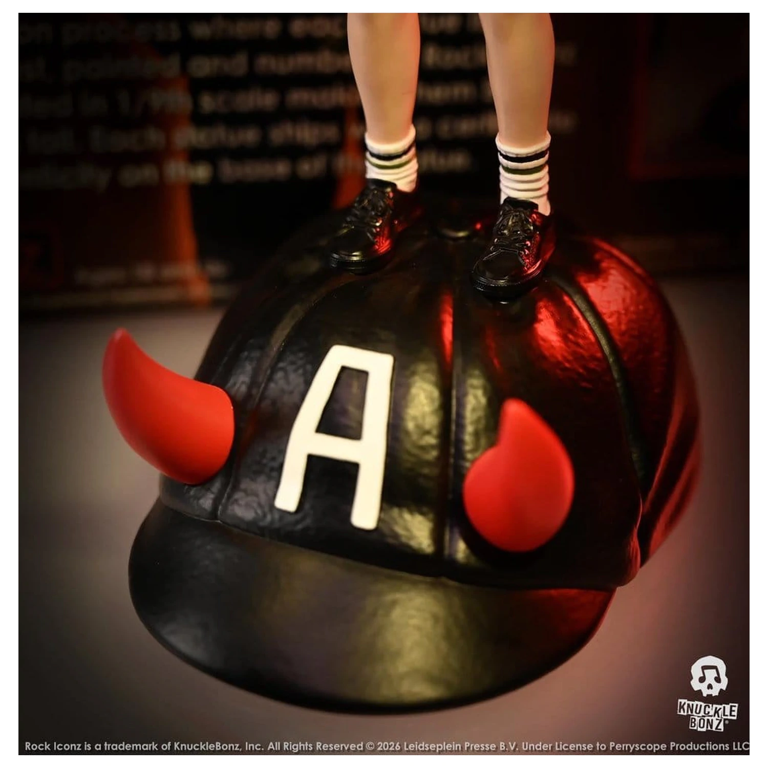 AC/DC Rock Iconz Figurina Angus Young IV 23 cm poza produsului