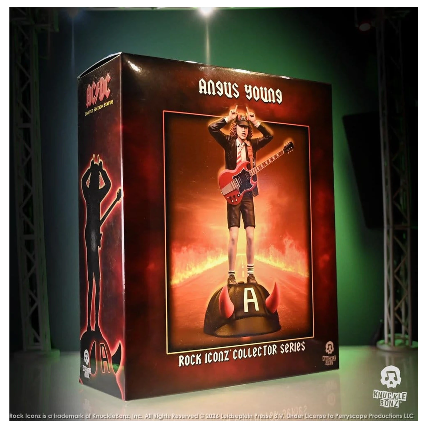 AC/DC Rock Iconz Figurina Angus Young IV 23 cm poza produsului