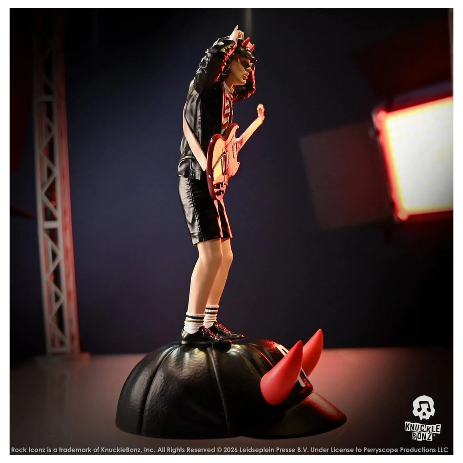 AC/DC Rock Iconz Figurina Angus Young IV 23 cm poza produsului