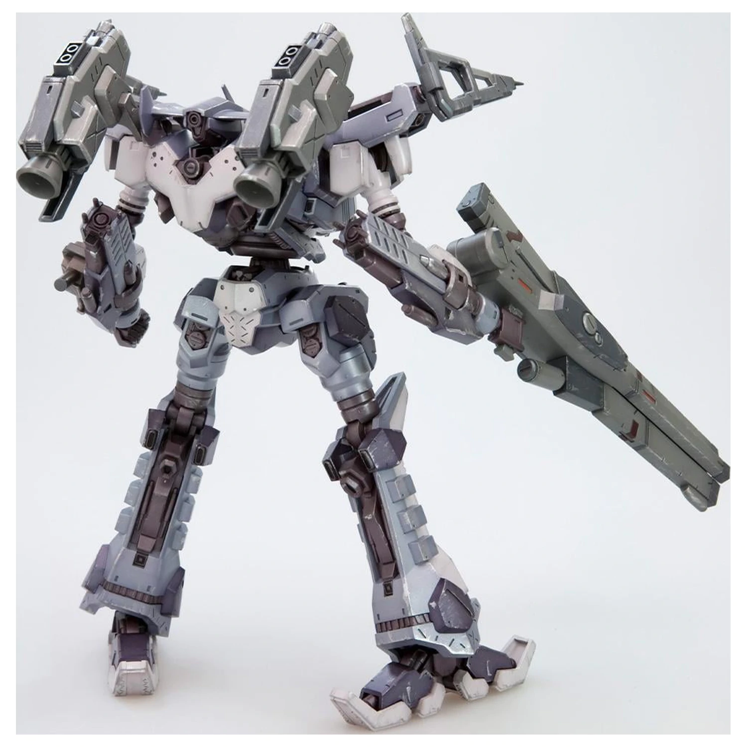 Kit model Armored Core VI Crest CR-C98E2 Assault Type 16cm poza produsului