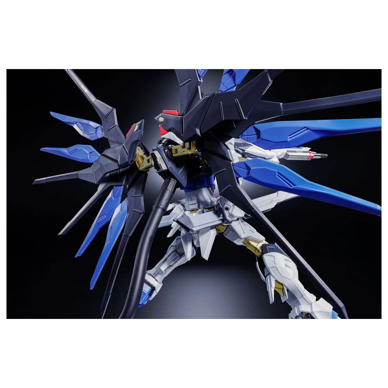 Asolute Act Strike Freedom Gundam figurina 18.5cm poza produsului