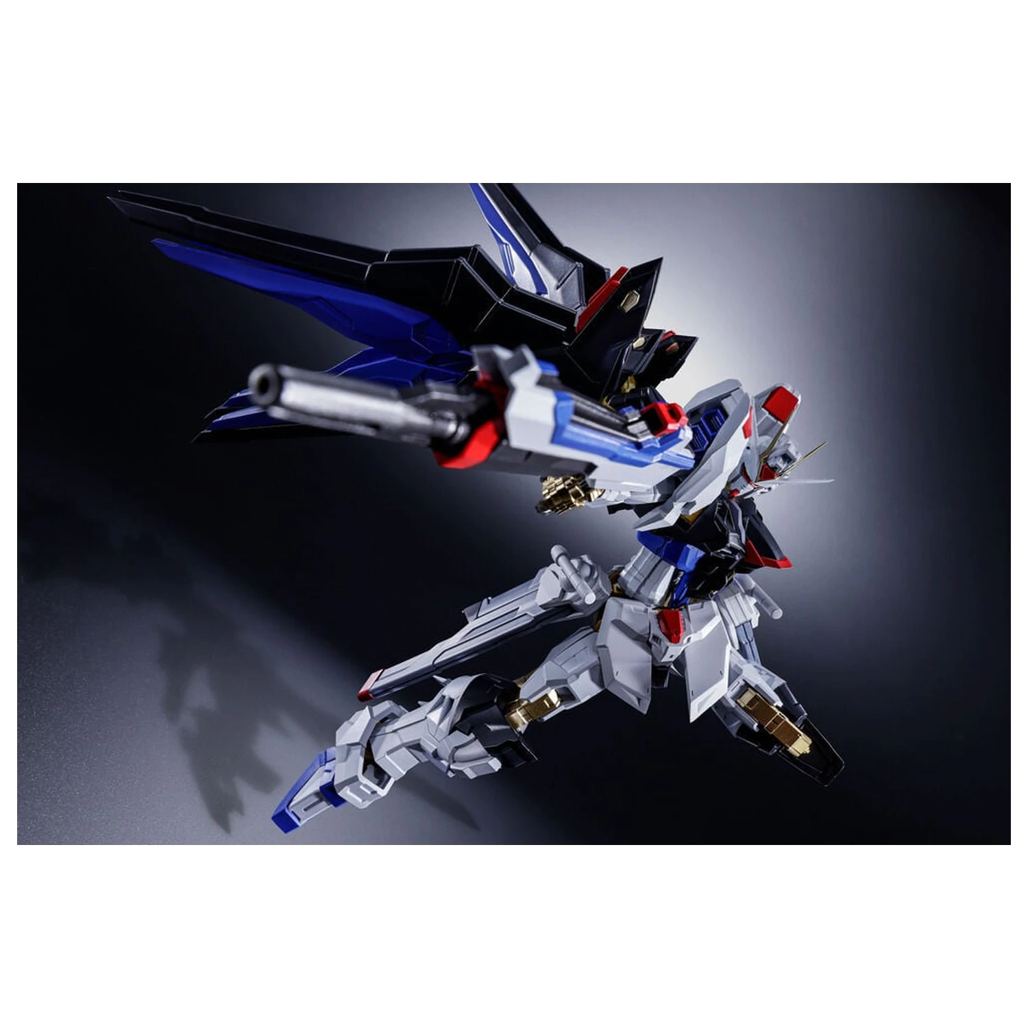 Asolute Act Strike Freedom Gundam figurina 18.5cm poza produsului