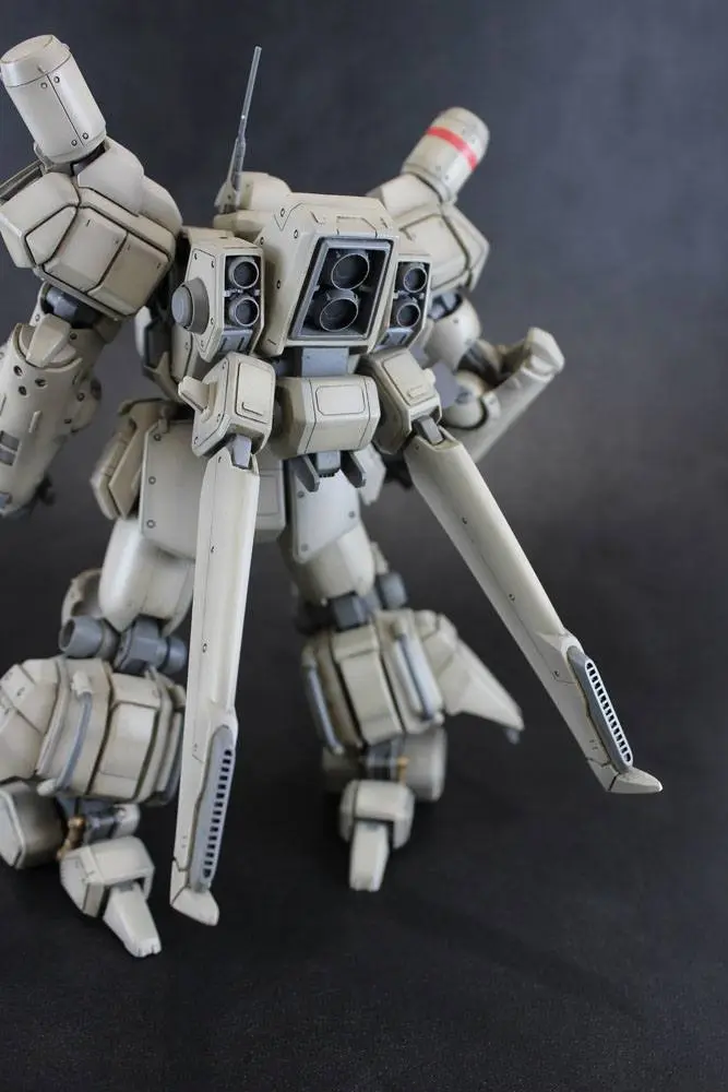 Assault Suits Leynos Kit Model din Plastic 1/35 AS-5E3 Leynos (Player Type) Renewal Ver. 28 cm poza produsului