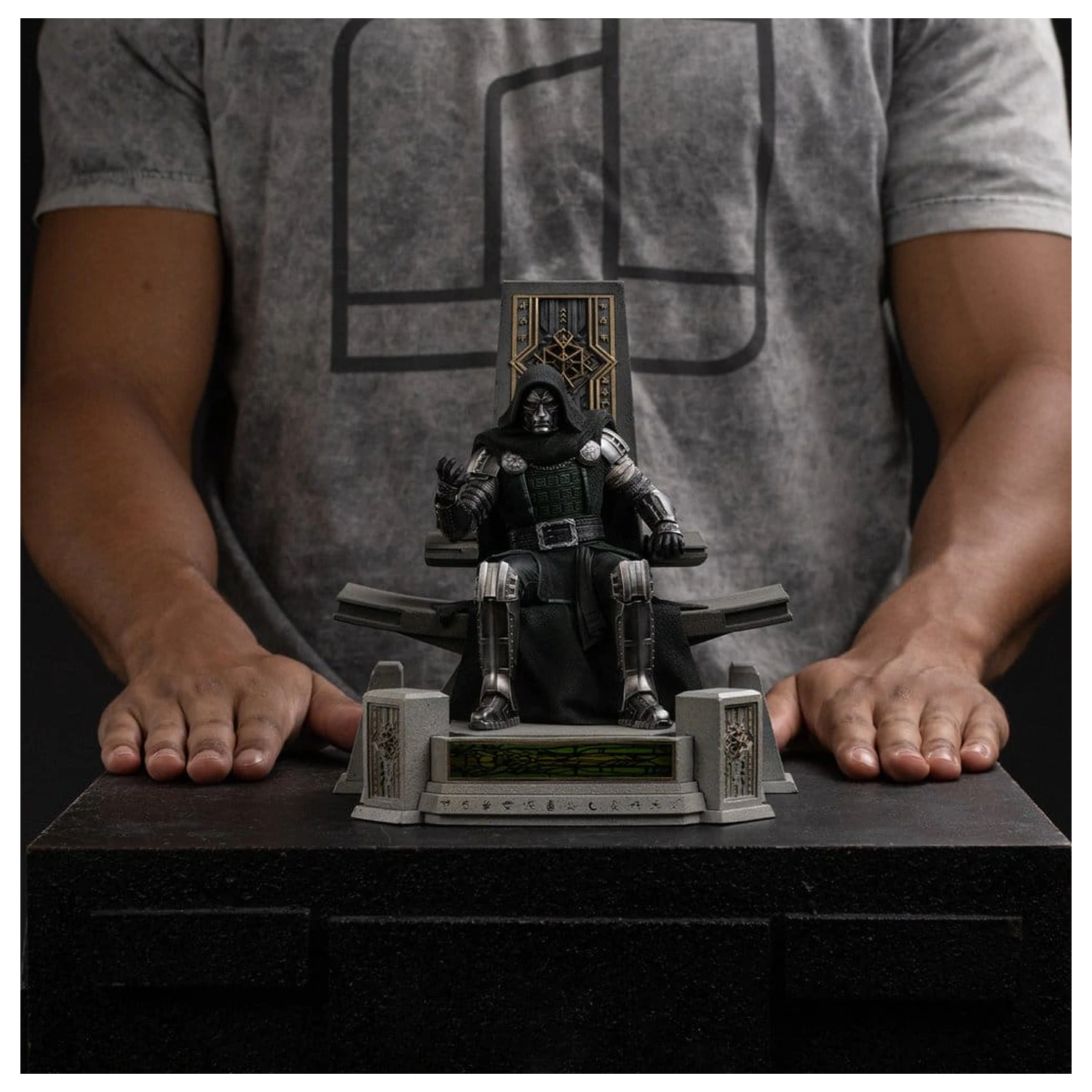 Avengers: Doomsday Art Statuie Scară 1/10 Doctor Doom on Throne 22 cm poza produsului