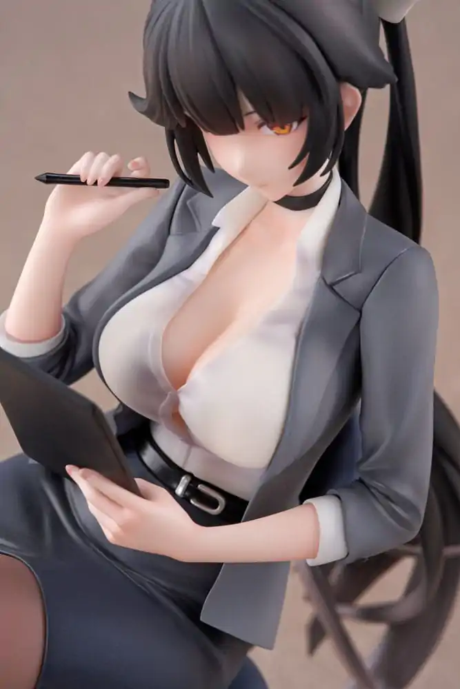 Azur Lane statuie PVC 1/6 Takao Ofiice Lady Ver. 18 cm poza produsului