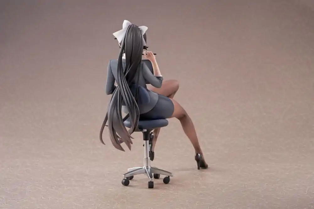 Azur Lane statuie PVC 1/6 Takao Ofiice Lady Ver. 18 cm poza produsului