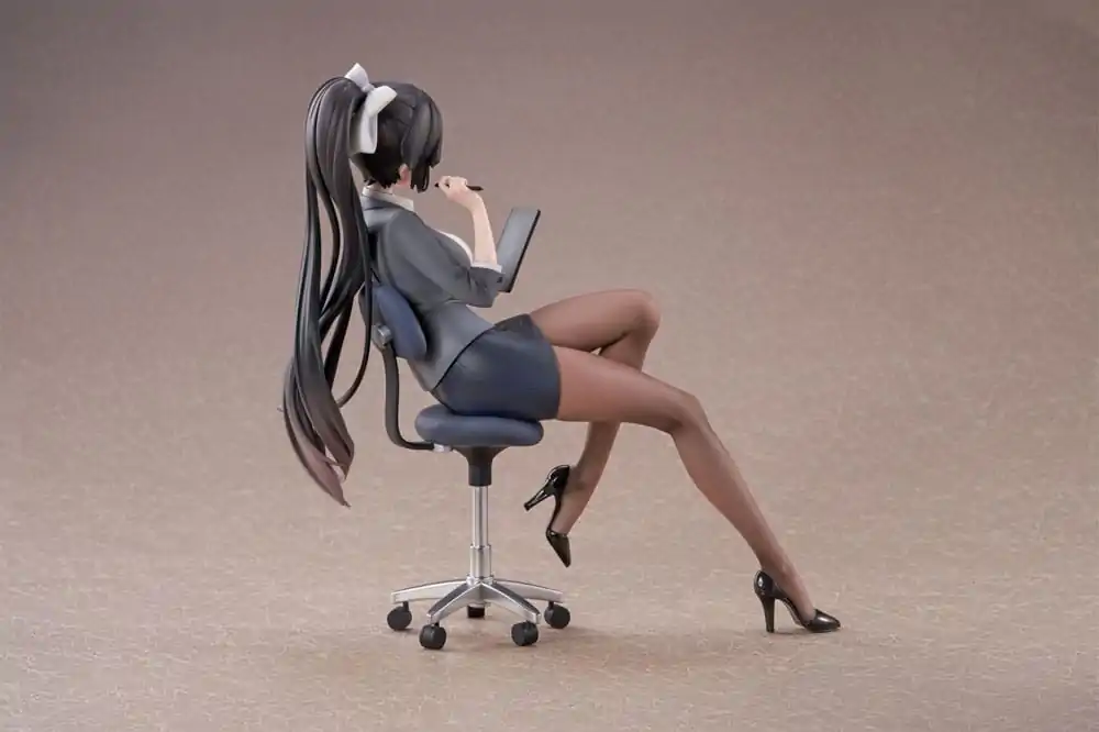 Azur Lane statuie PVC 1/6 Takao Ofiice Lady Ver. 18 cm poza produsului