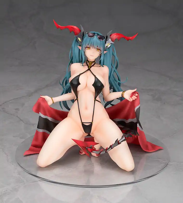 Azur Lane PVC Statuie 1/7 Regensburg Dark Dragon and the Coast of Light Ver. 16 cm poza produsului
