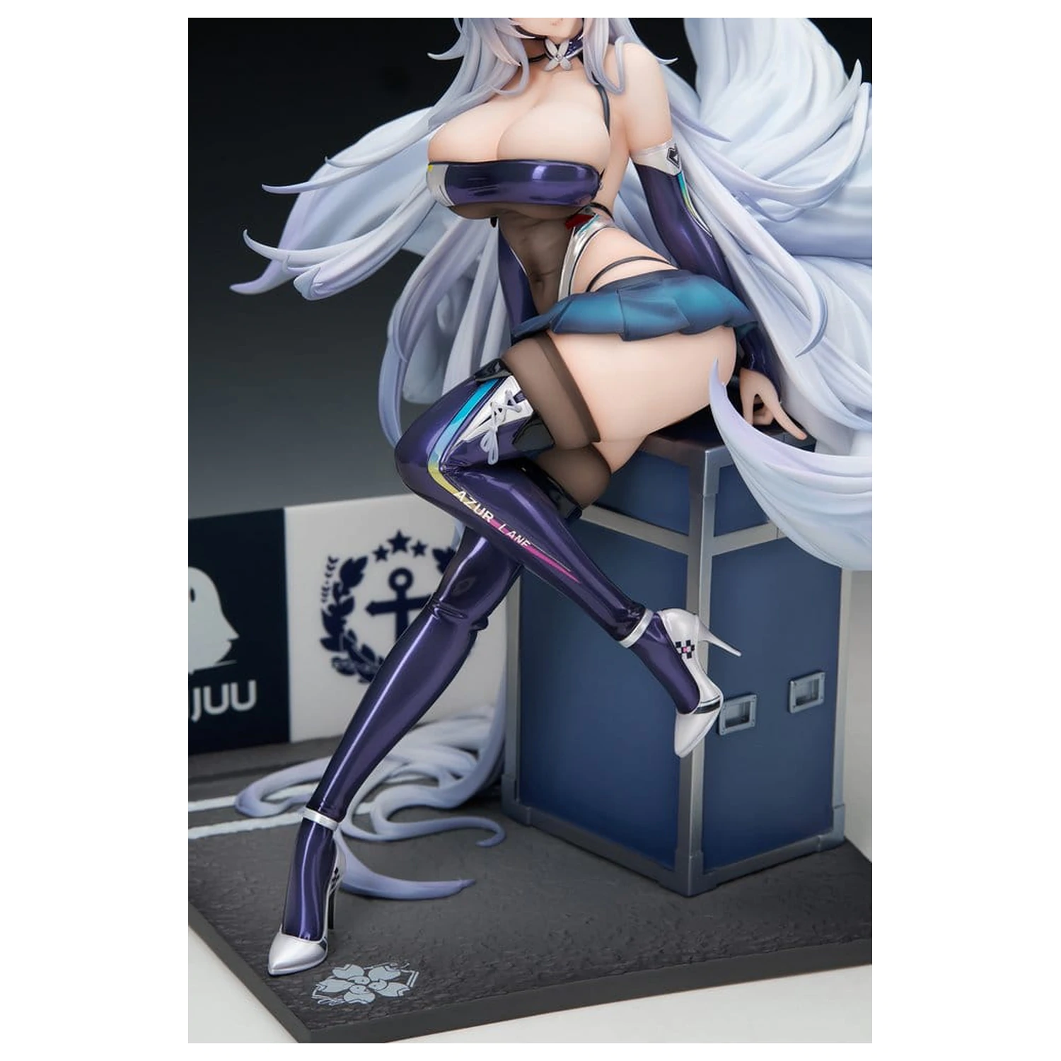 Azur Lane figurina PVC 1/7 Shinano Moonlit Chrome Ver. Acrylic Special Edition cu display 25 cm poza produsului