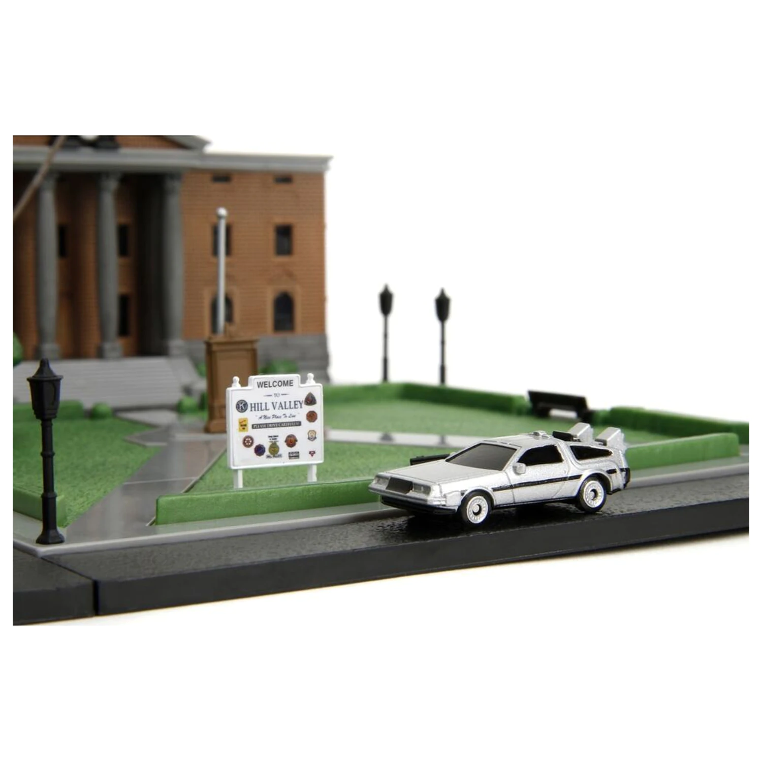 Back To The Future Hill Valley Courthouse Square diorama replica poza produsului