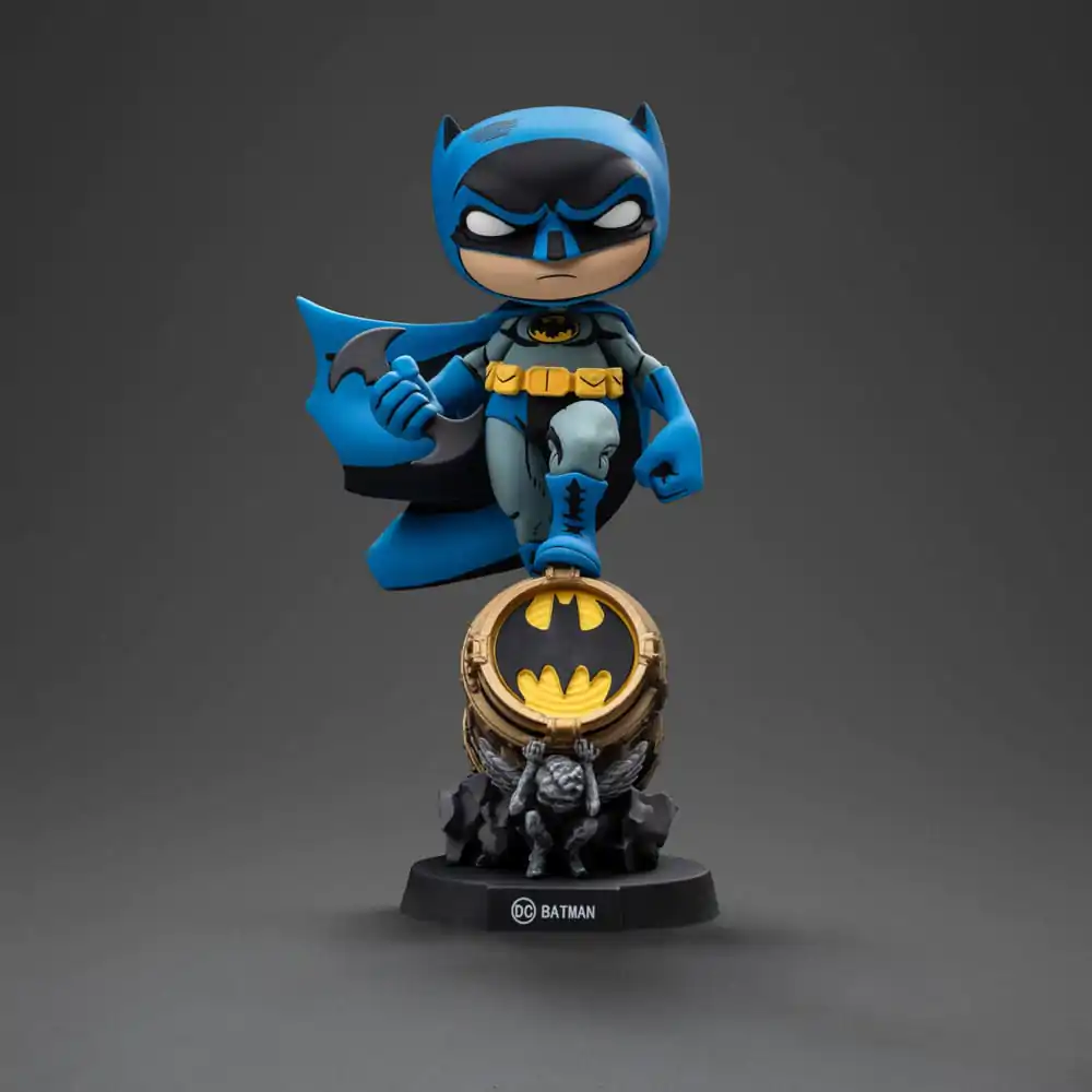 Figurină PVC Batman Mini Co. Batman on Bat-Signal (Blue Variant) 19 cm poza produsului
