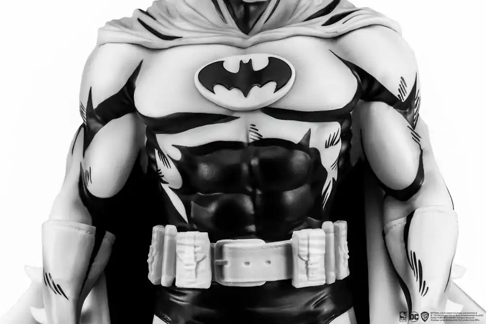 Statuie PVC Batman PX 1/8 SDCC 2024 Batman Black & White Version 27 cm poza produsului