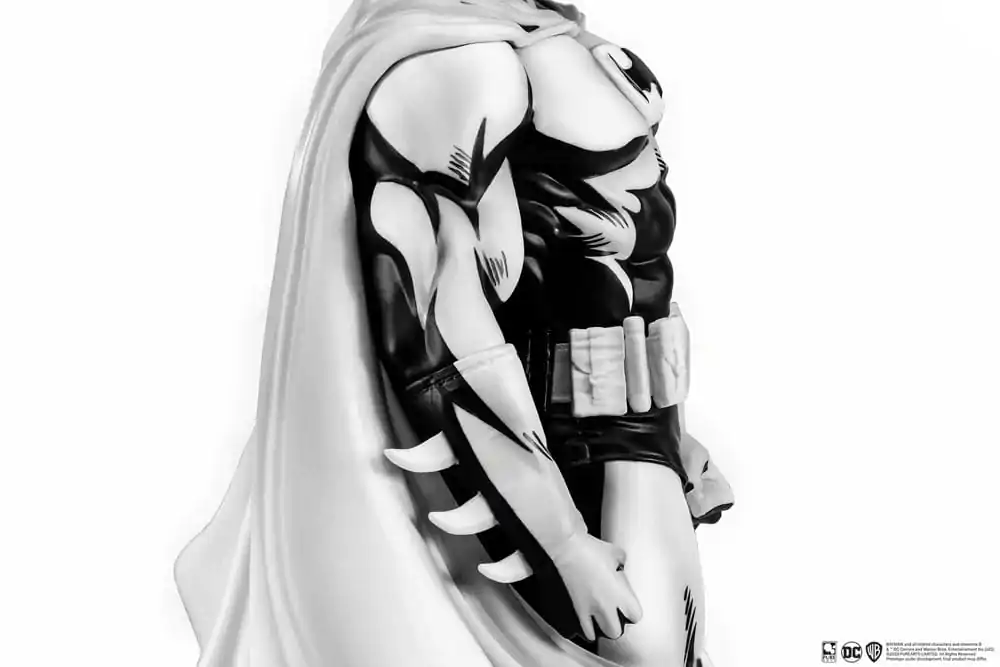 Statuie PVC Batman PX 1/8 SDCC 2024 Batman Black & White Version 27 cm poza produsului