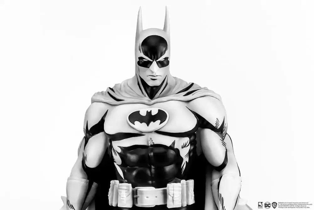 Statuie PVC Batman PX 1/8 SDCC 2024 Batman Black & White Version 27 cm poza produsului