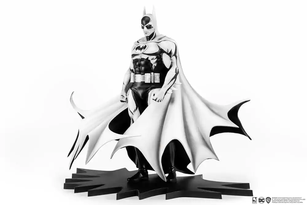 Statuie PVC Batman PX 1/8 SDCC 2024 Batman Black & White Version 27 cm poza produsului