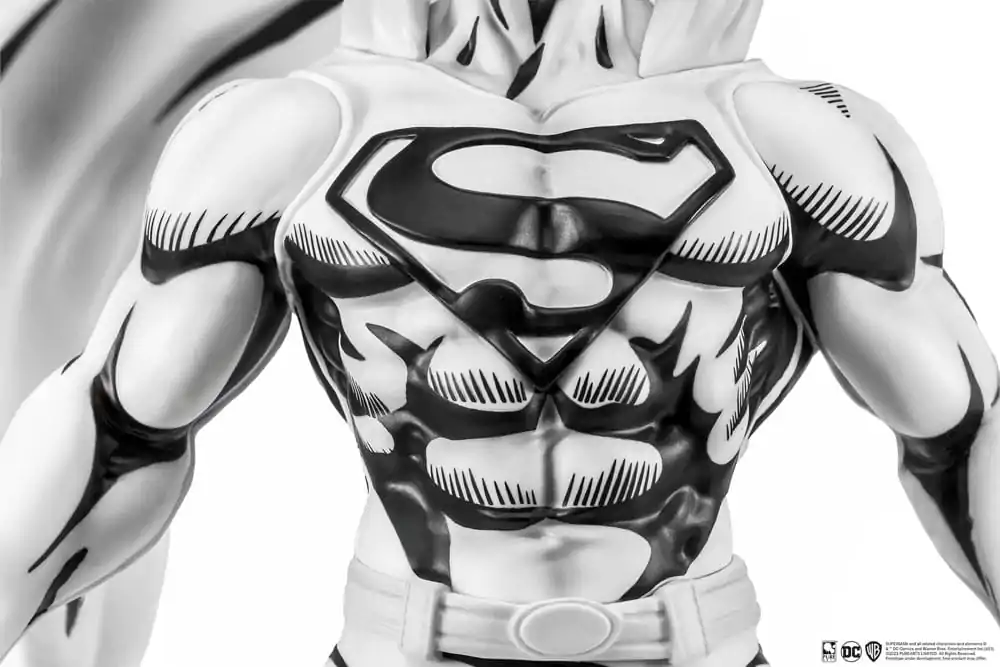 Batman statuie PVC 1/8 SDCC 2024 Superman Black & White Version 30 cm poza produsului