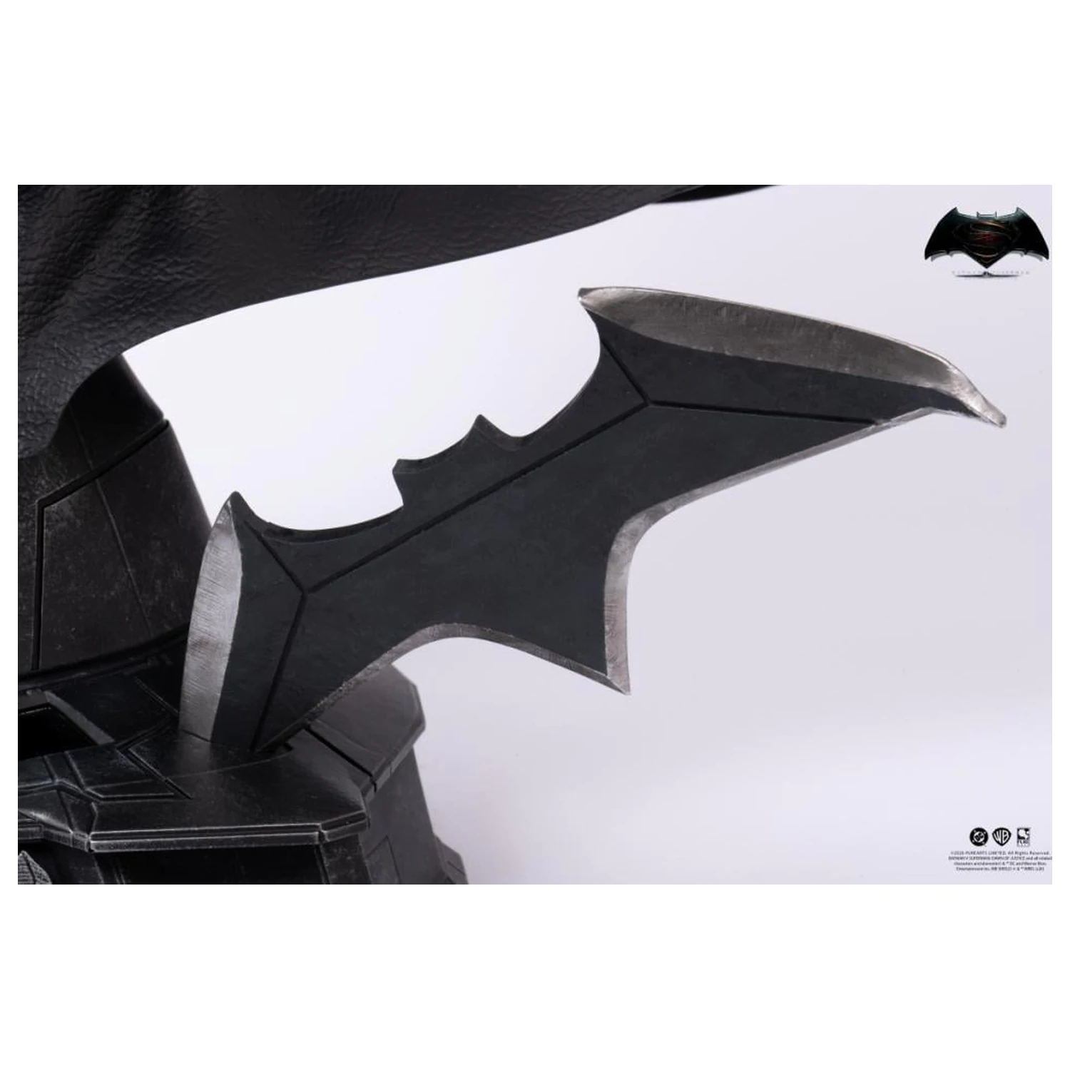 Batman v Superman Batman Cowl Replica 1/1 51 cm poza produsului