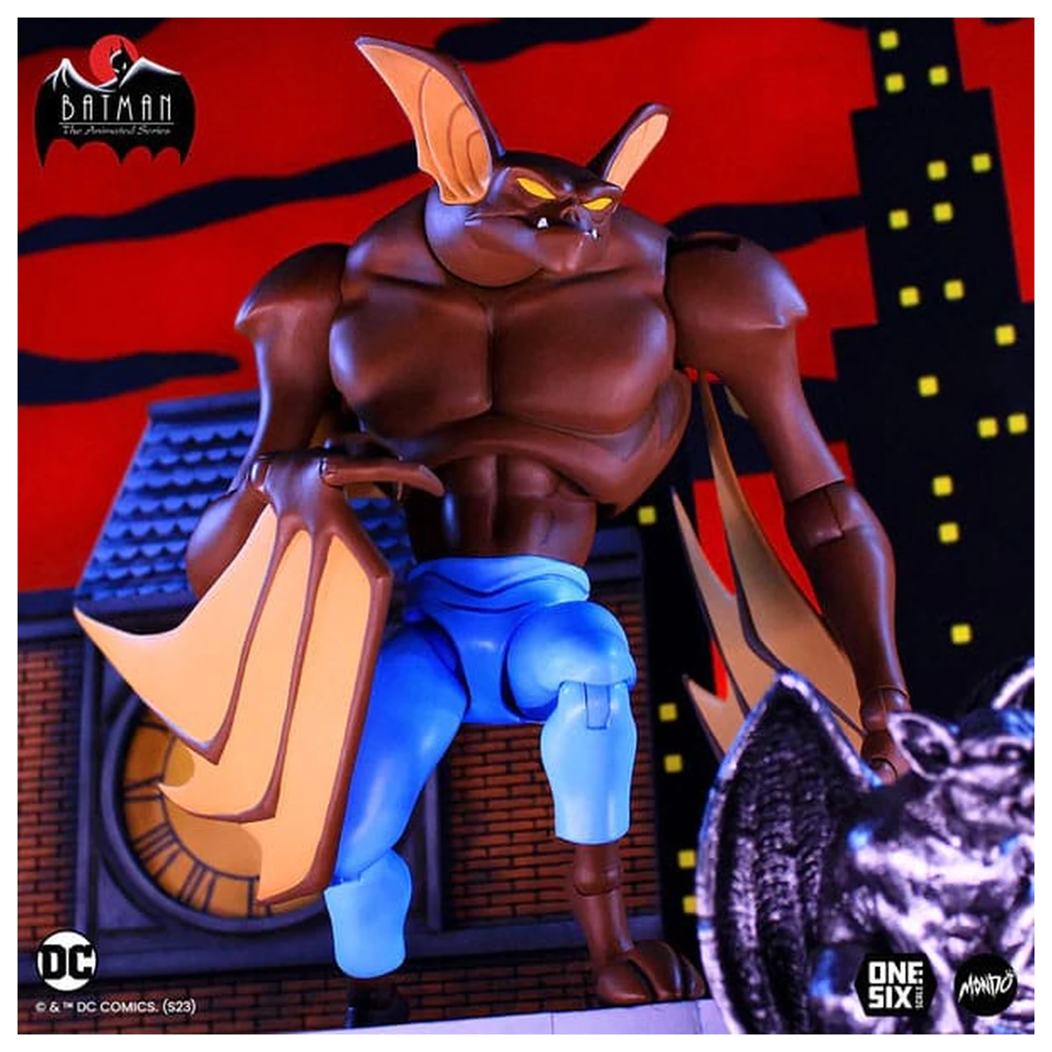 Figurina de actiune Batman 1/6 Man-Bat 32 cm poza produsului