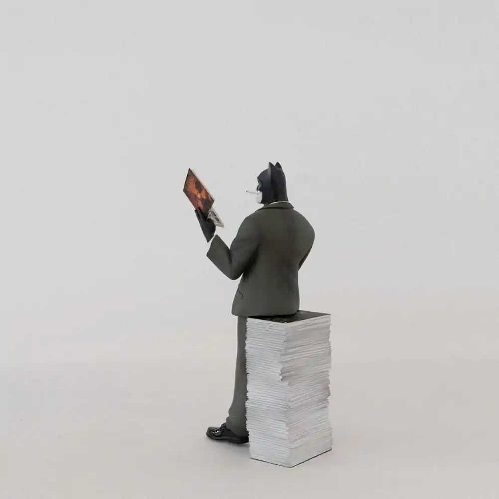 Blacksad: Blacksad on a Pile of Comics Figurina poza produsului