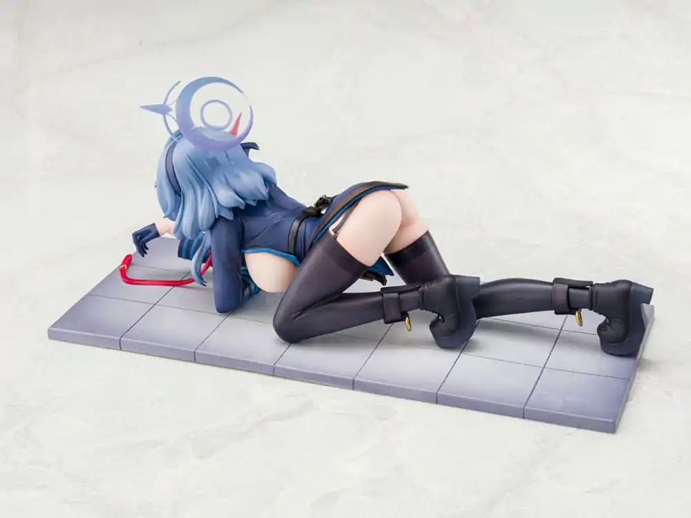 Statuie PVC Blue Archive 1/7 Ako Memorial Lobby Ver. 23 cm poza produsului