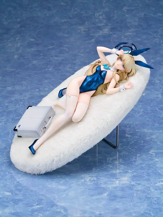 Blue Archive Statuie PVC 1/7 Toki (Bunny Girl) Memorial Lobby Ver. 30 cm poza produsului
