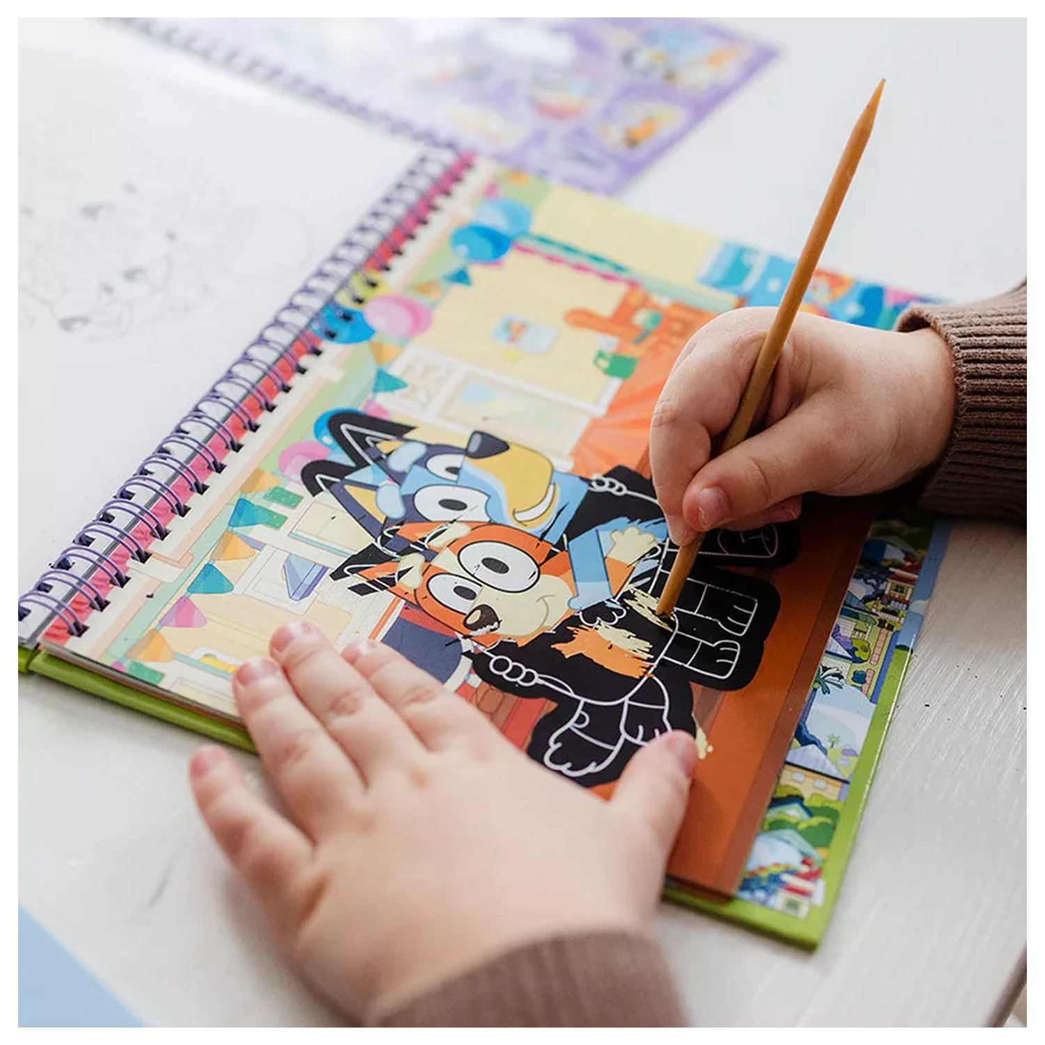 Bluey Fun Scratch Art Kit si Set de activitati poza produsului