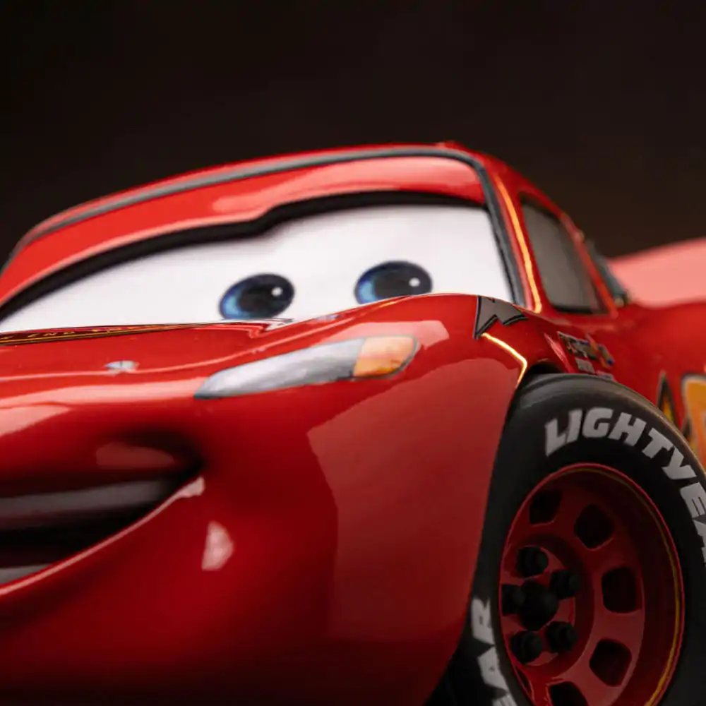 Statuie artistică scară 1/10 Lightning Mcqueen 11 cm poza produsului