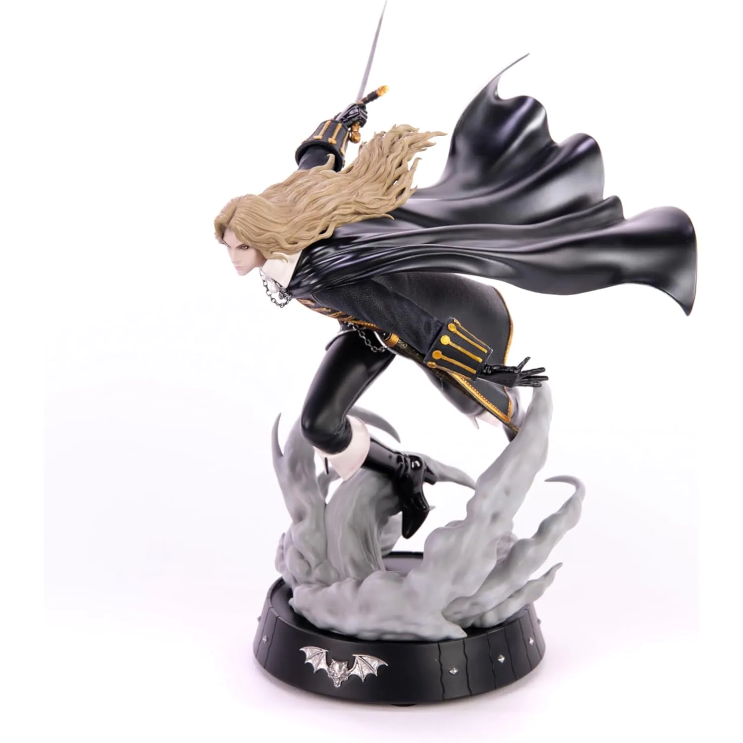 Castlevania Symphony of the Night Statuie Dash Attack Alucard 30 cm poza produsului