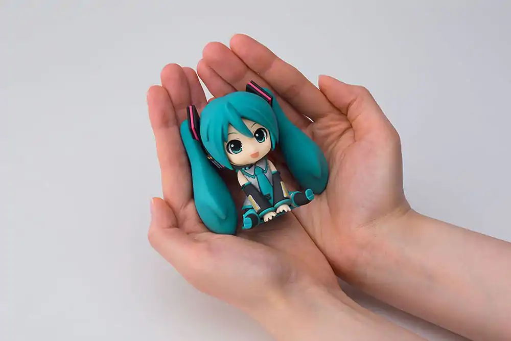 Character Vocal Series 01: Hatsune Miku Piapro Characters Mascotă de cauciuc Nendroid Plus Mini Figurina Hatsune Miku 8 cm poza produsului