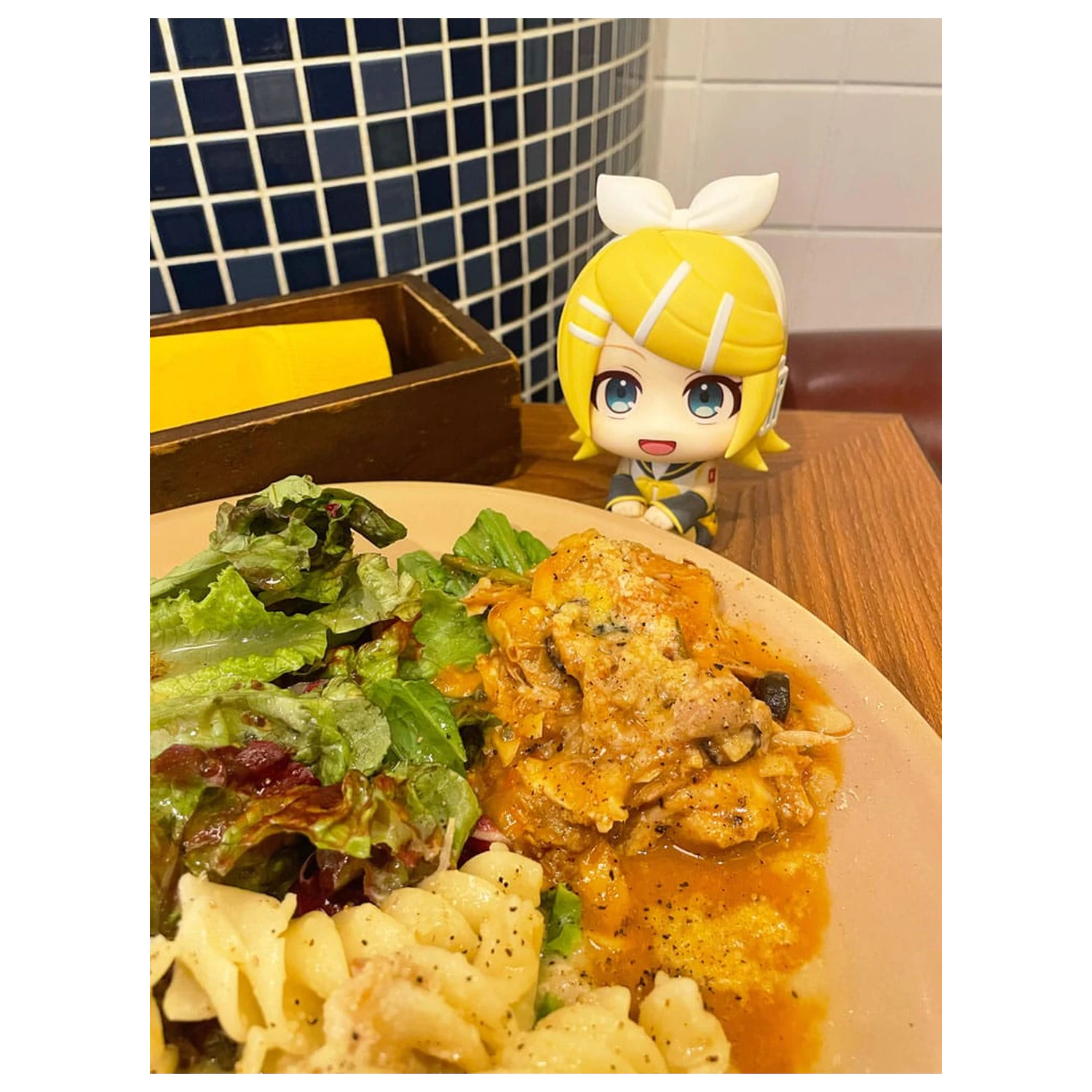 Character Vocal Series: Kagamine Rin/Len Look Up PVC Statuie Kagamine Rin 11 cm poza produsului