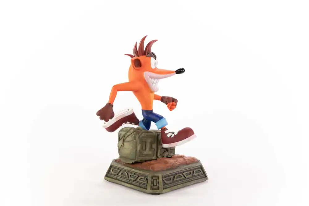 Crash Bandicoot Statuie Crash Bandicoot Classic 32 cm poza produsului