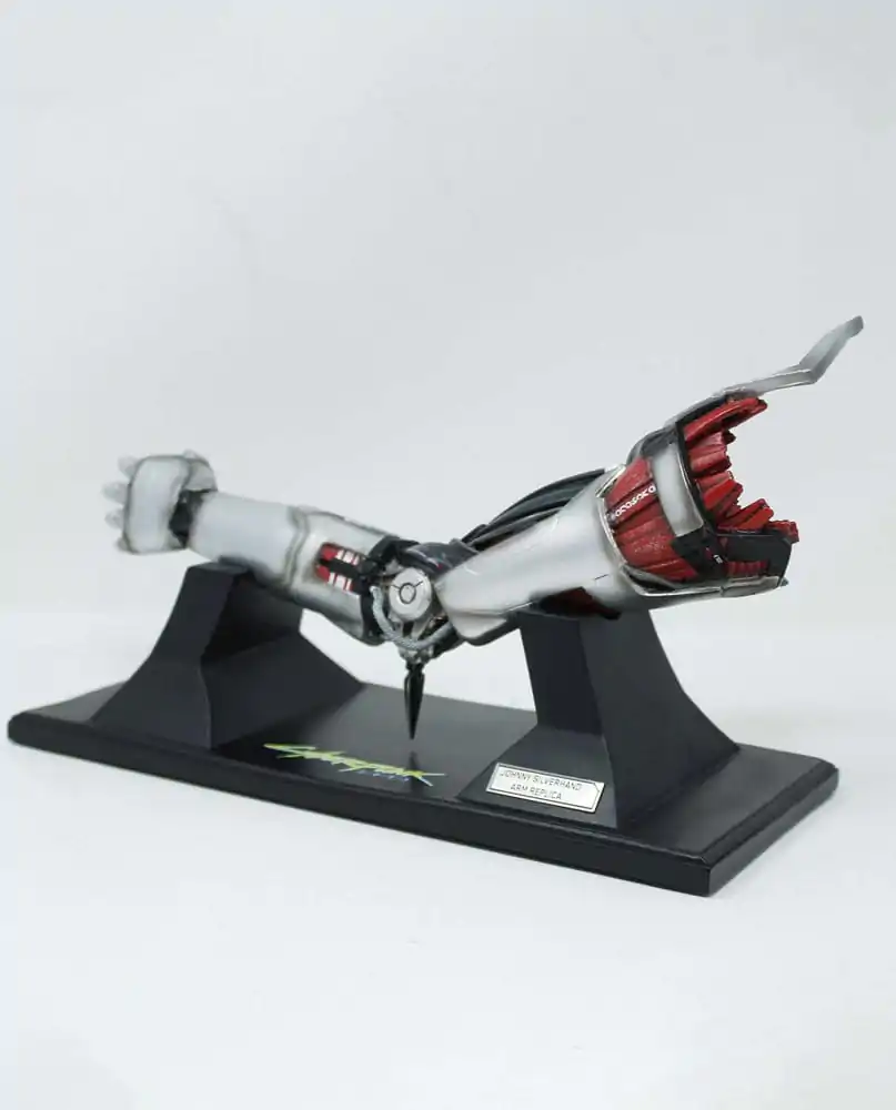 Cyberpunk: Edgerunners Replică Braț Silverhand 30 cm poza produsului