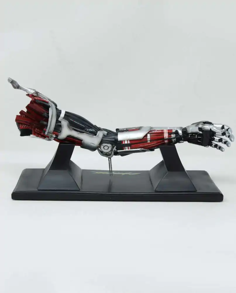Cyberpunk: Edgerunners Replică Braț Silverhand 30 cm poza produsului