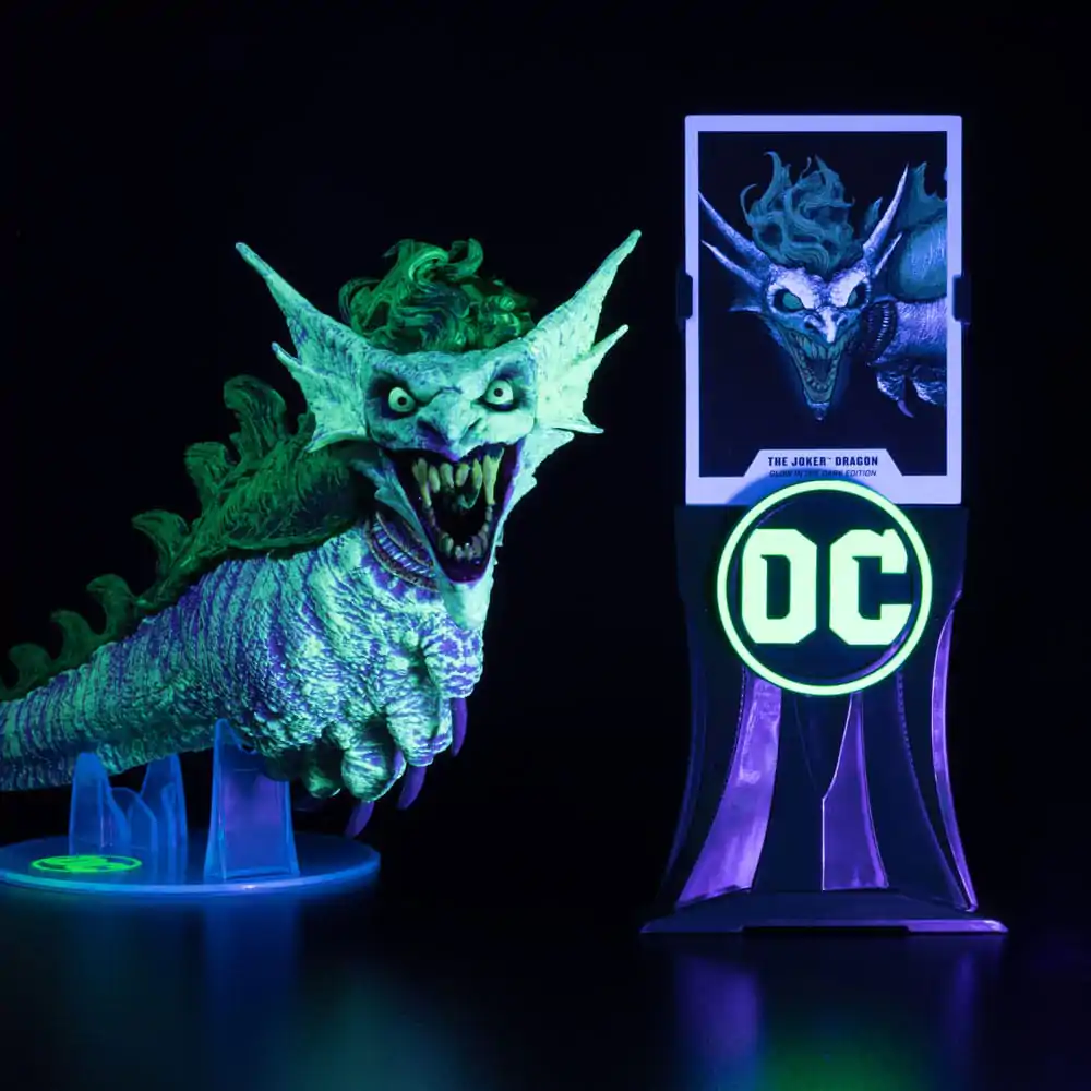 Dark Nights: Metal DC Multiverse Figurina de Acțiune The Joker Dragon Glow in the Dark Edition (Gold Label) 25 cm poza produsului